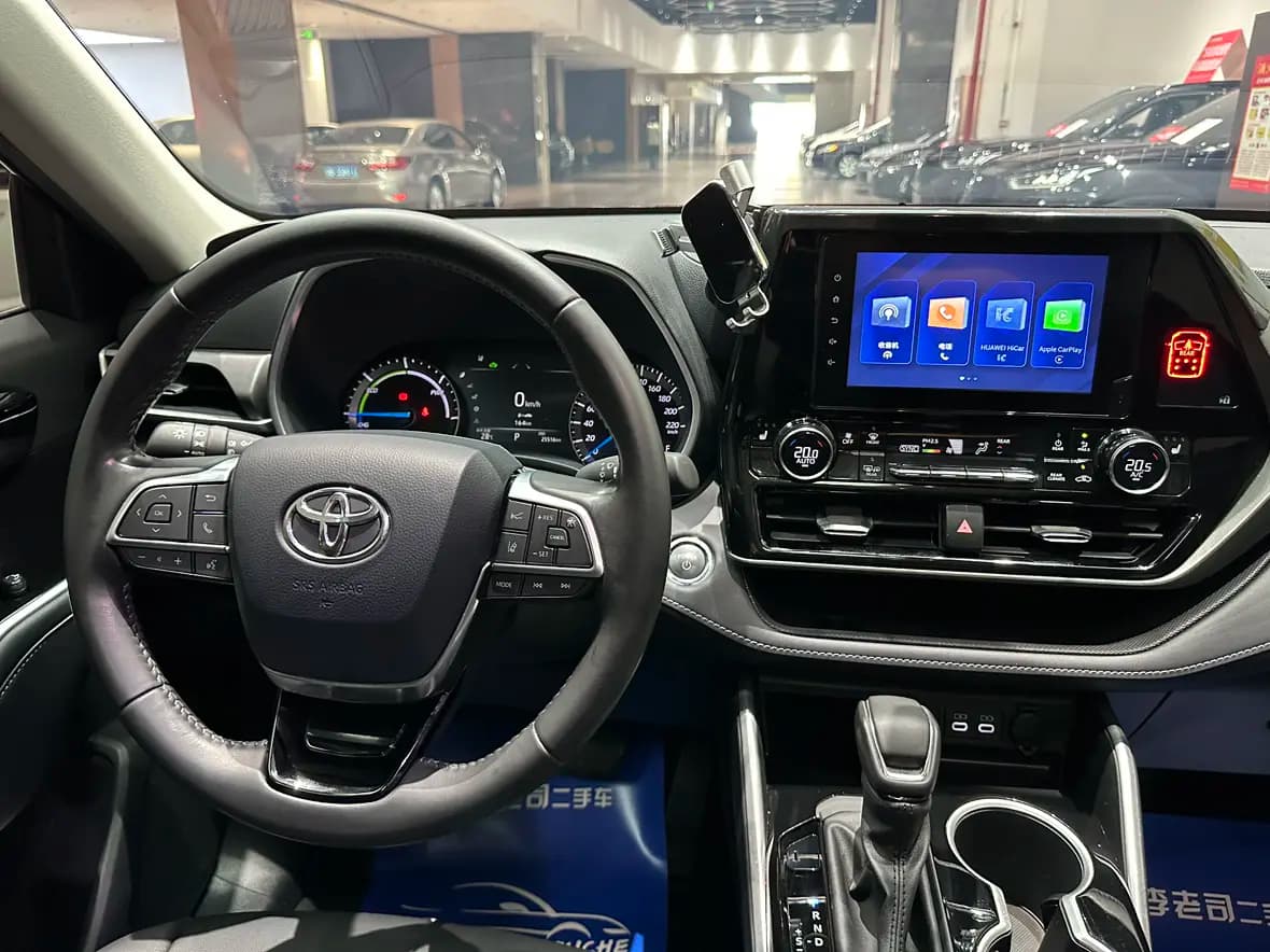 Toyota Highlander 2023 г. 25004 км. — фото 16