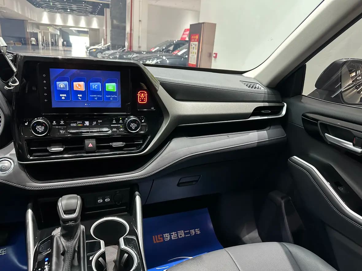Toyota Highlander 2023 г. 25004 км. — фото 9