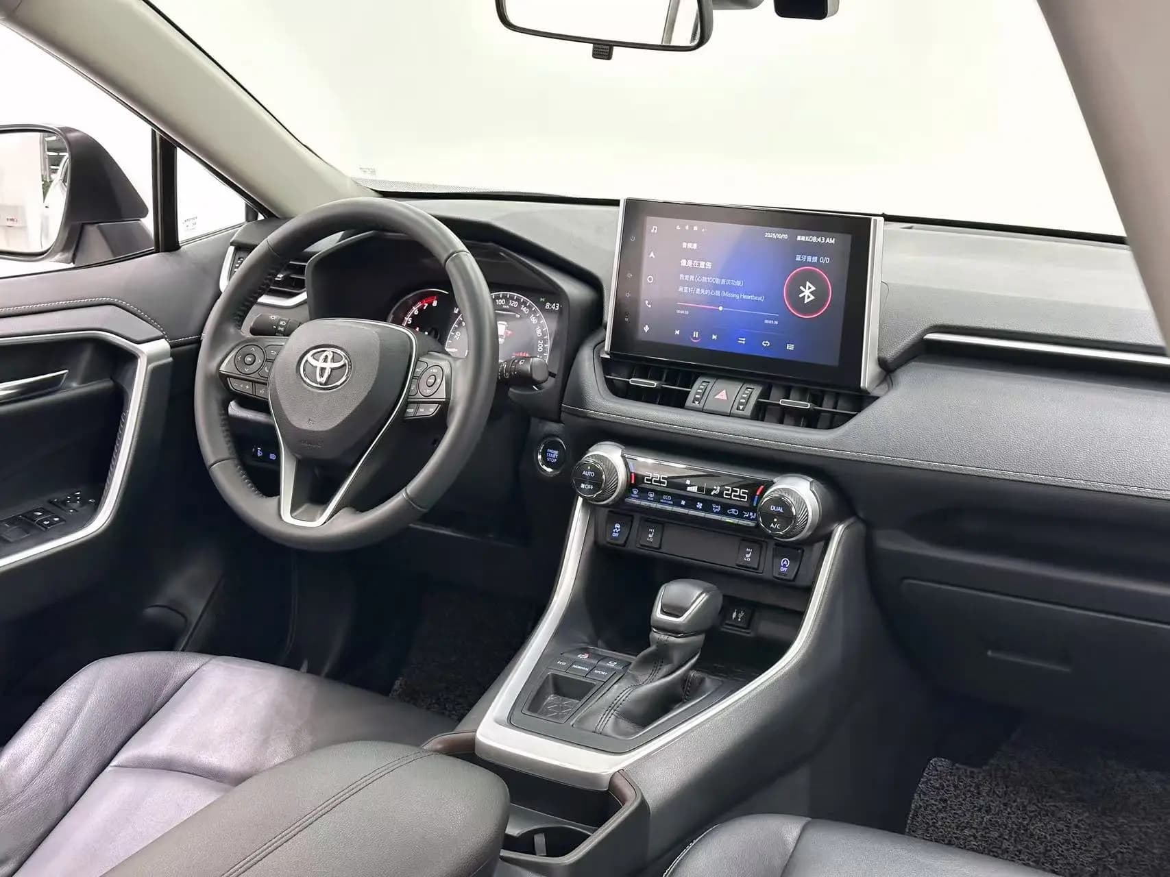 Toyota RAV4 2021 г. 57038 км. — фото 13