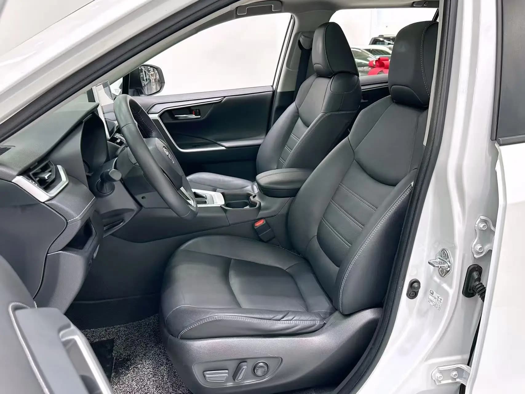 Toyota RAV4 2021 г. 57038 км. — фото 15