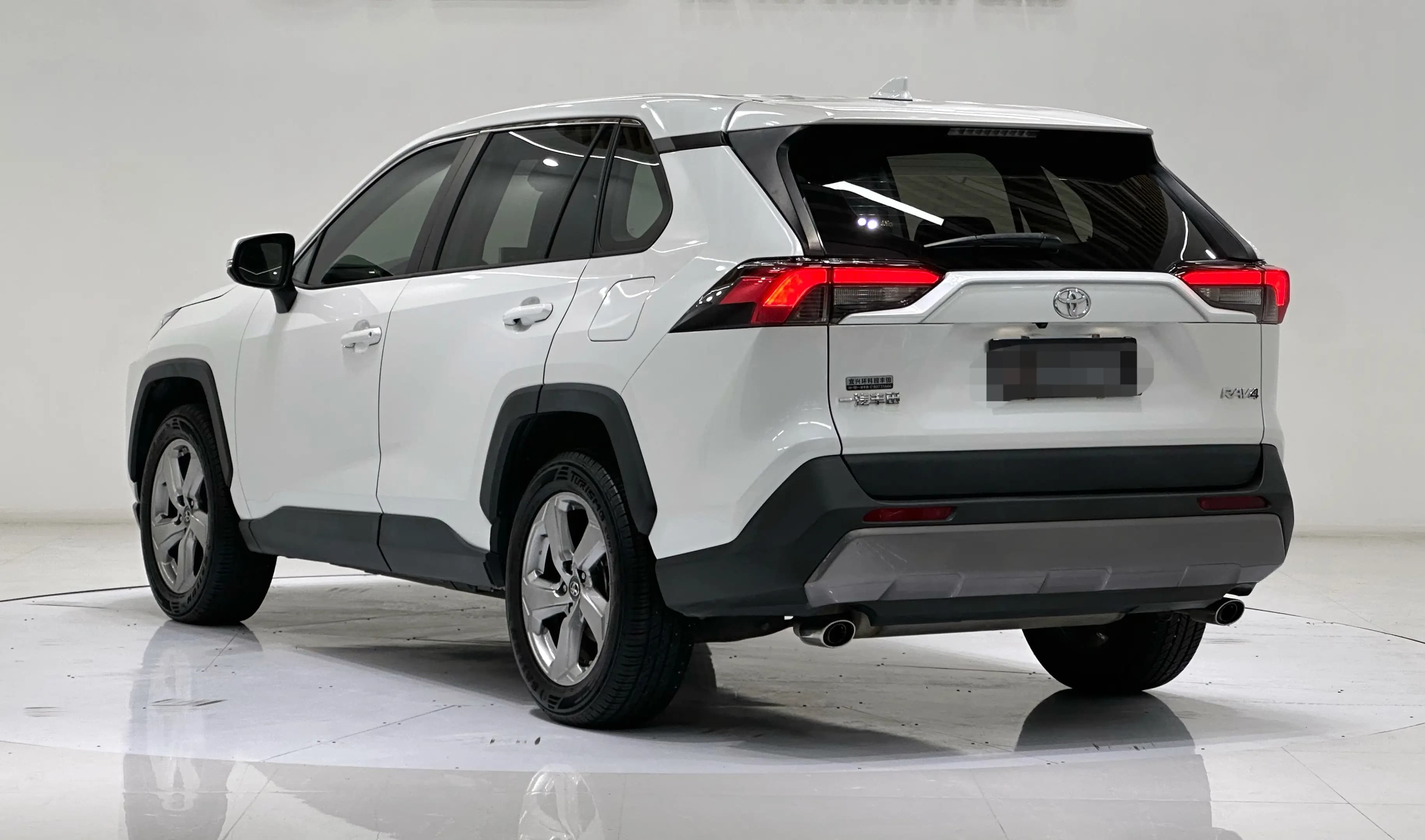 Toyota RAV4 2021 г. 57038 км. — фото 5