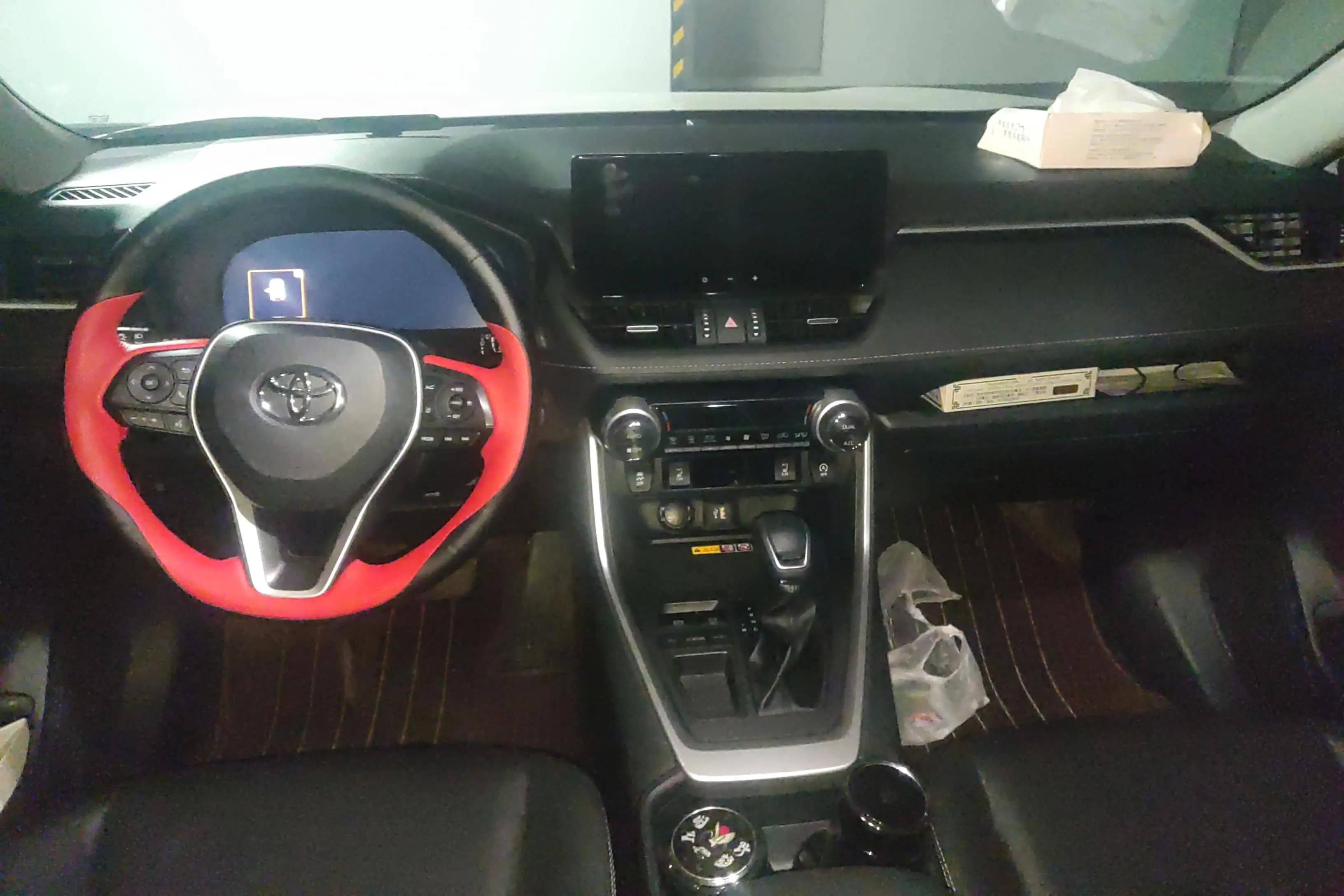 Toyota RAV4 2023 г. 16737 км. — фото 12