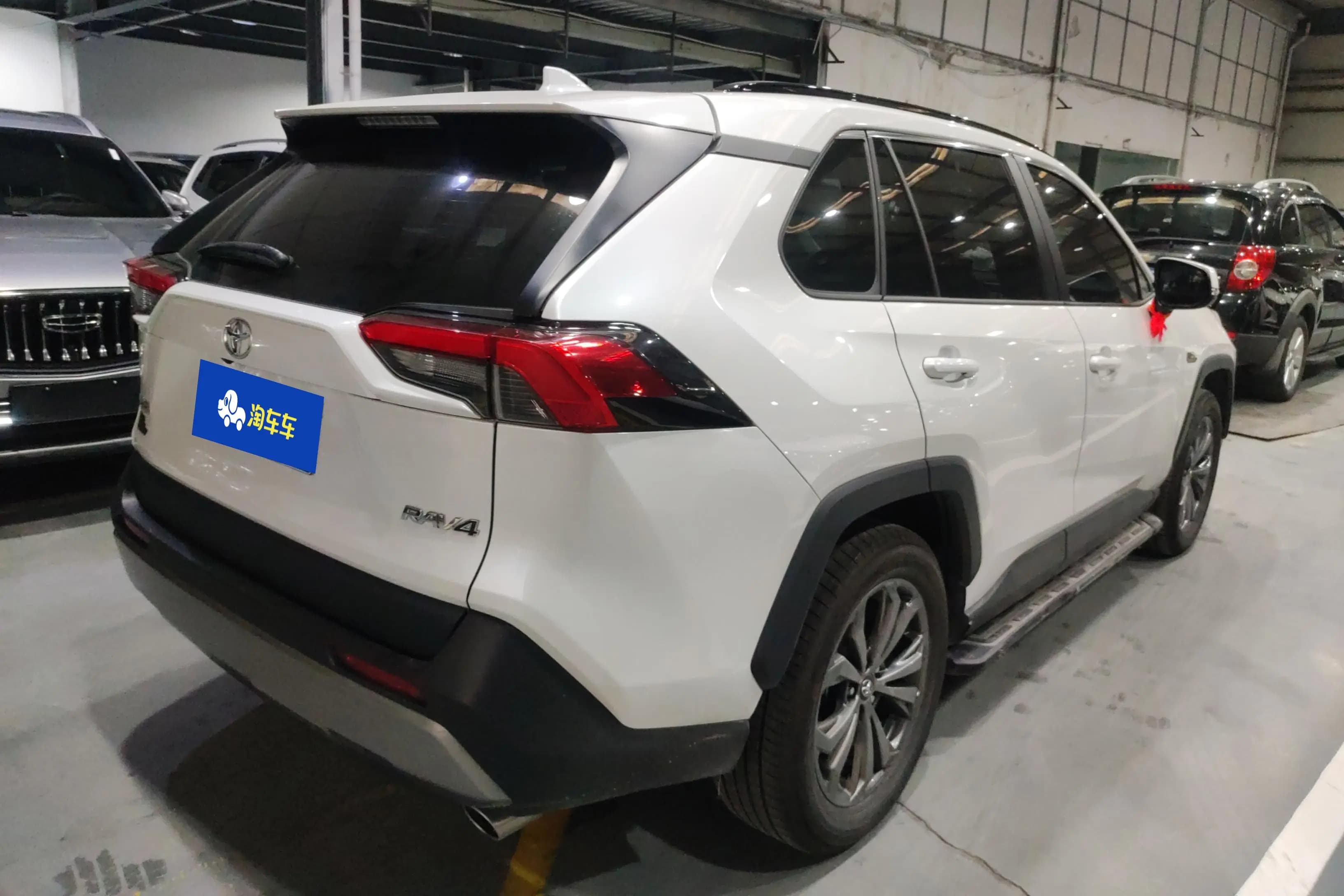 Toyota RAV4 2023 г. 16737 км. — фото 3