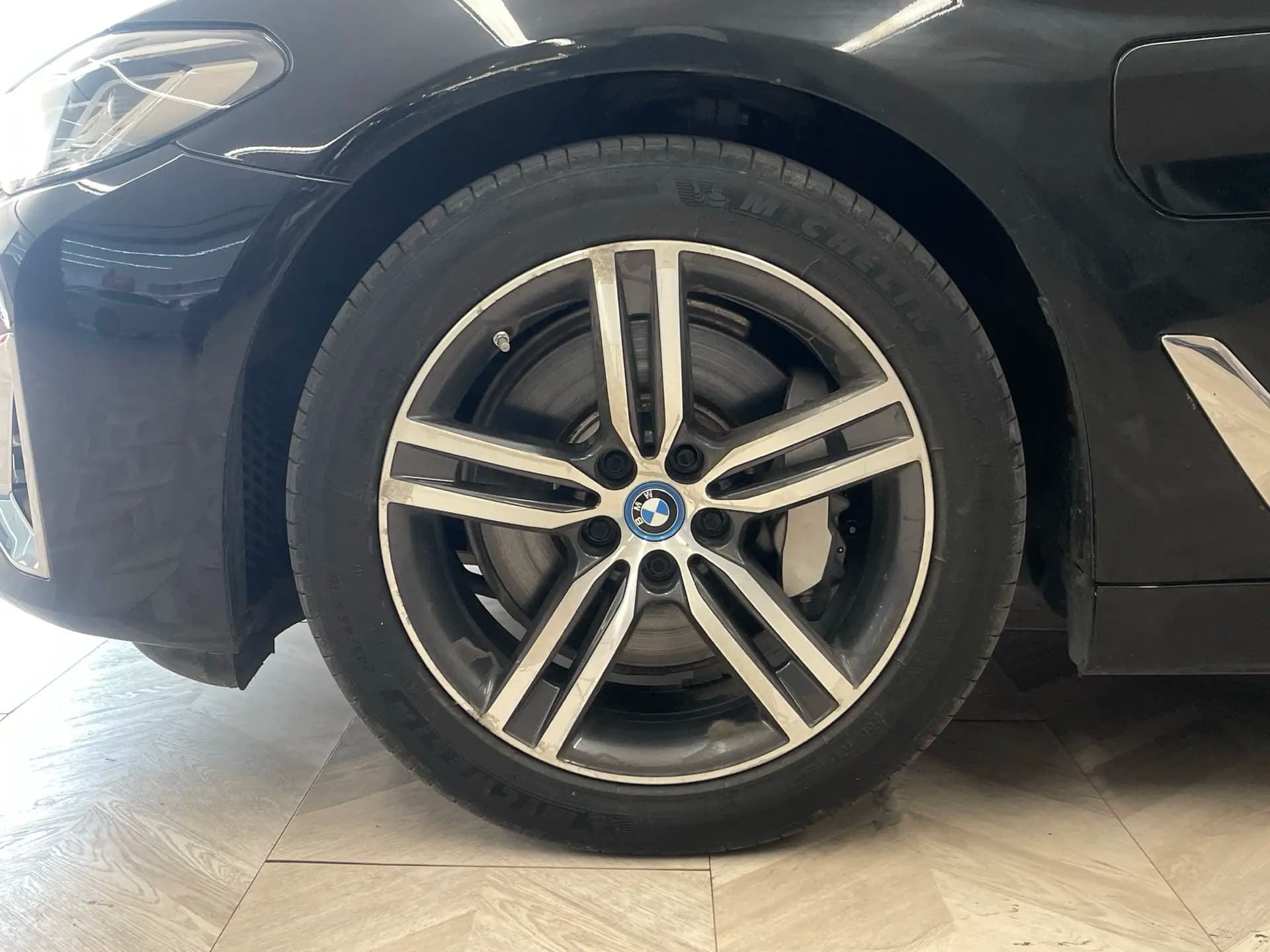 BMW 5 Series PHEV 2022 г. 62124 км. — фото 11