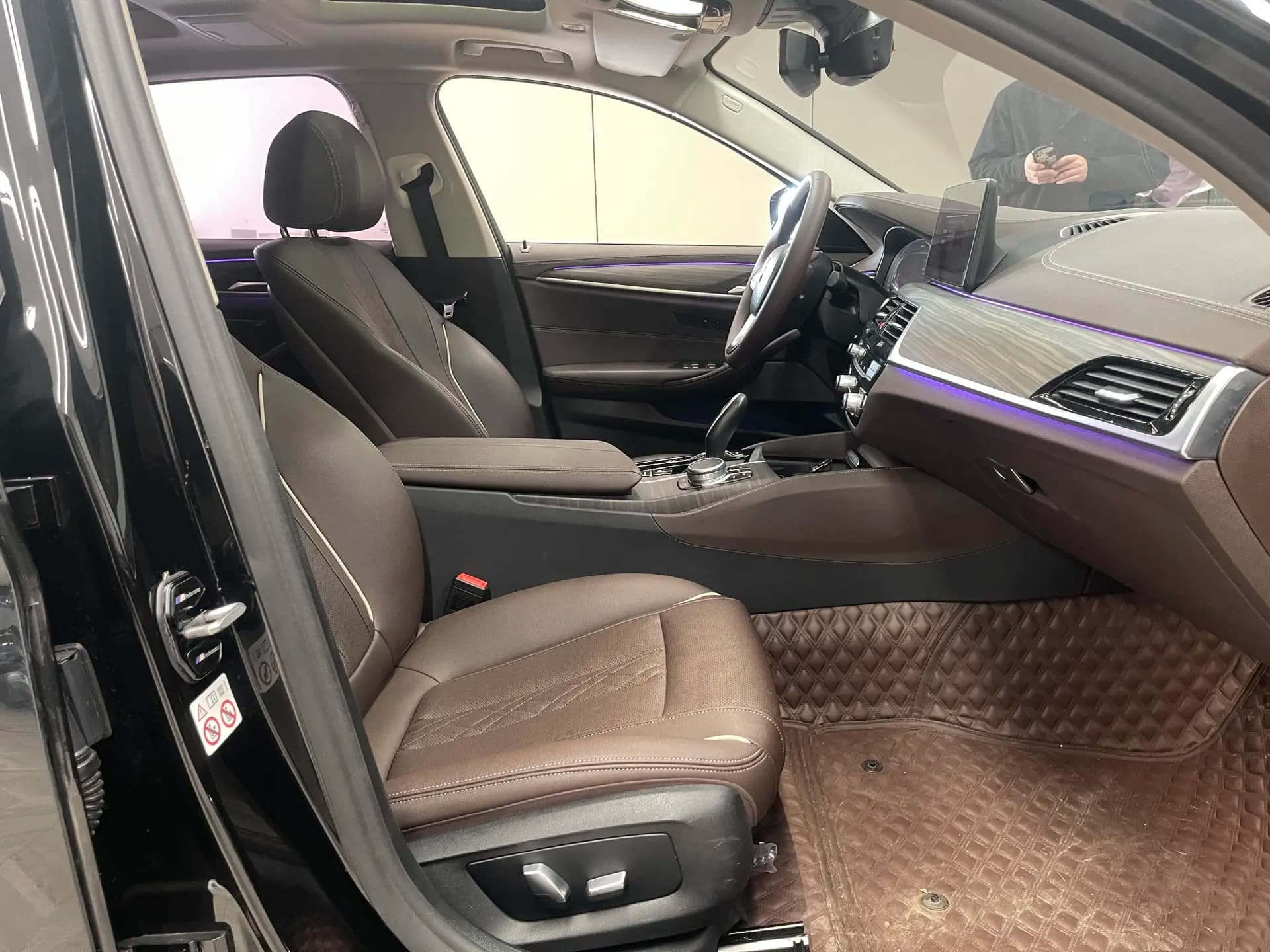 BMW 5 Series PHEV 2022 г. 62124 км. — фото 24