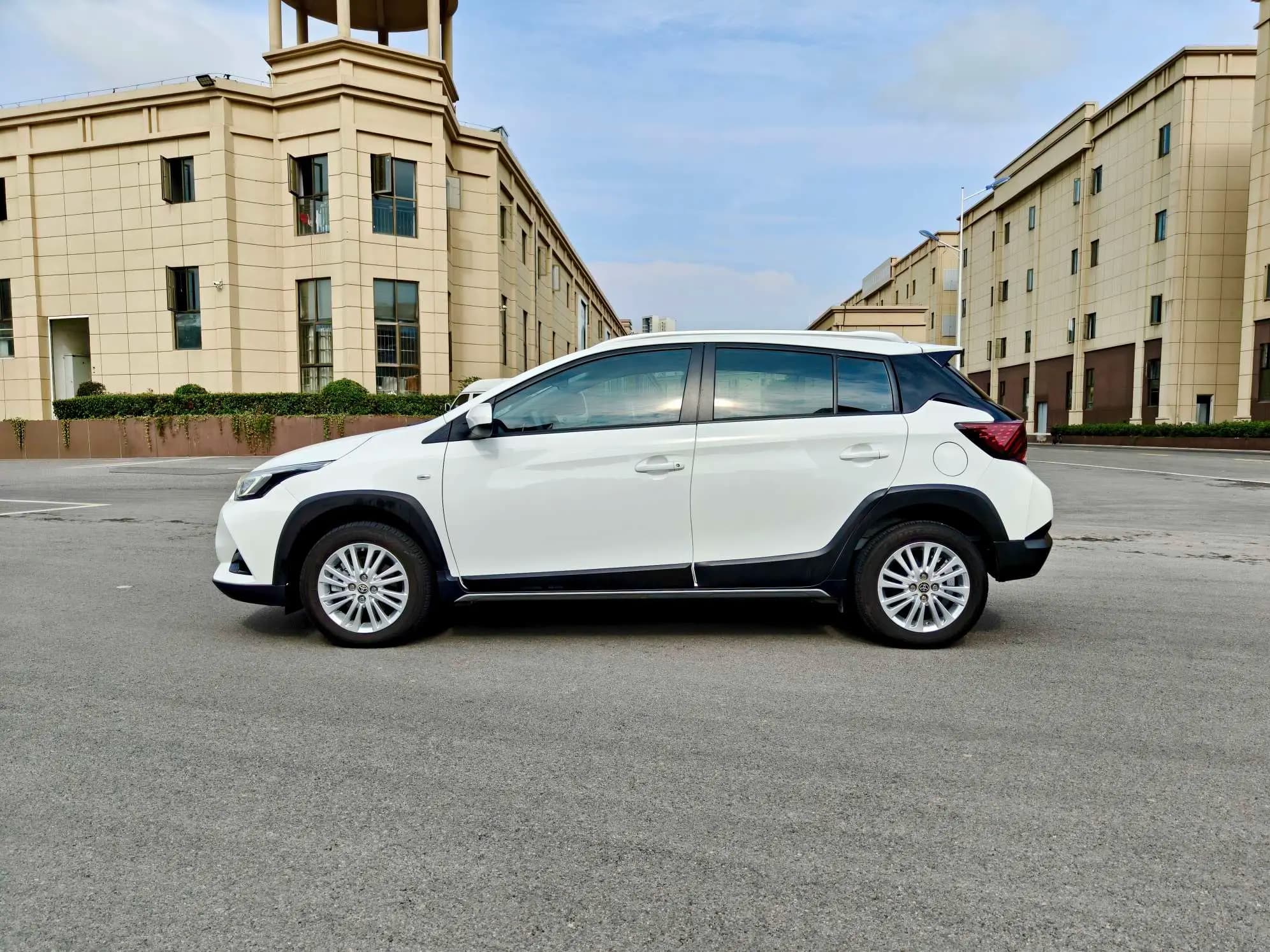 Toyota Yaris L 2022 г. 30026 км. — фото 2