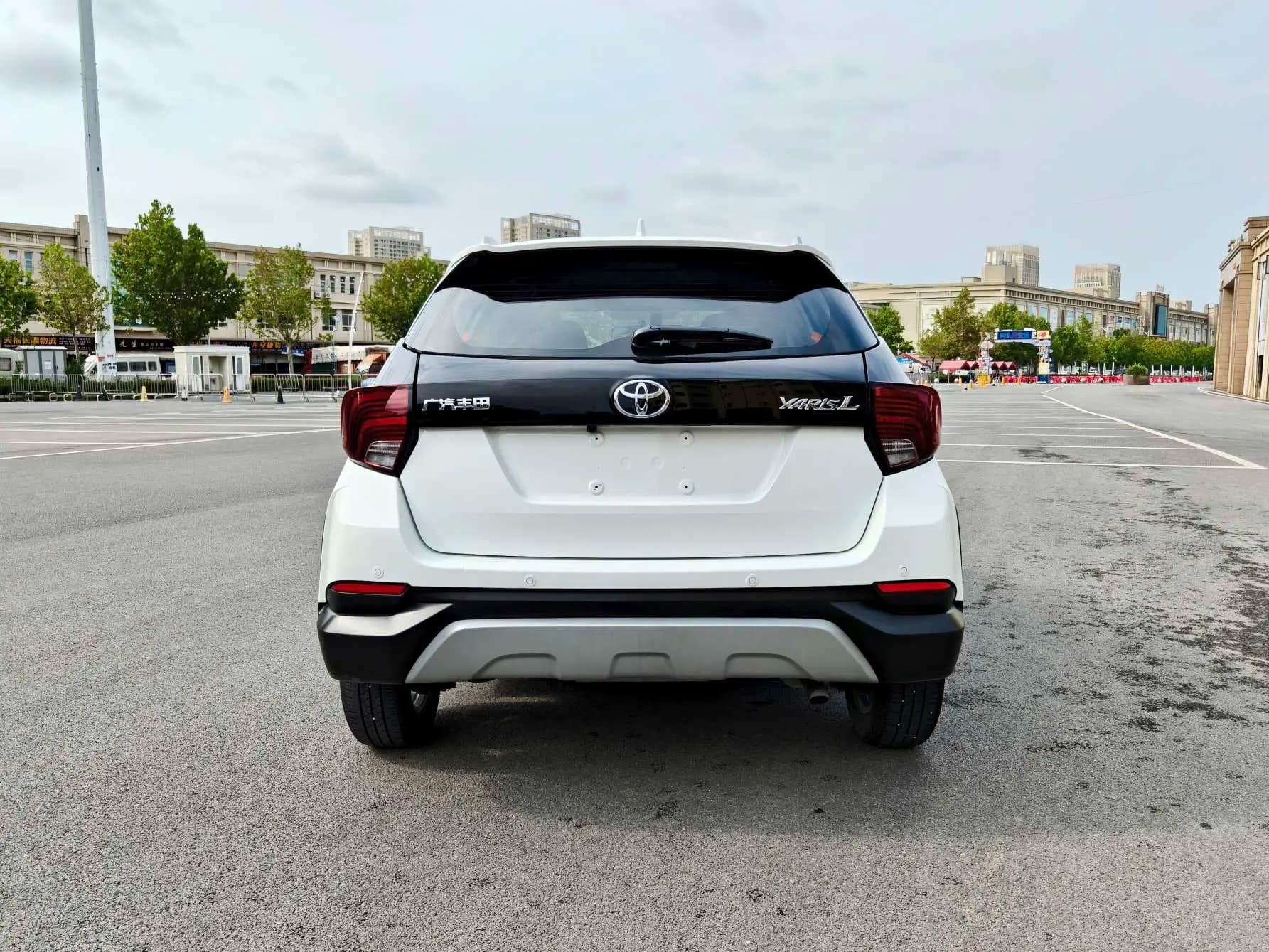 Toyota Yaris L 2022 г. 30026 км. — фото 4