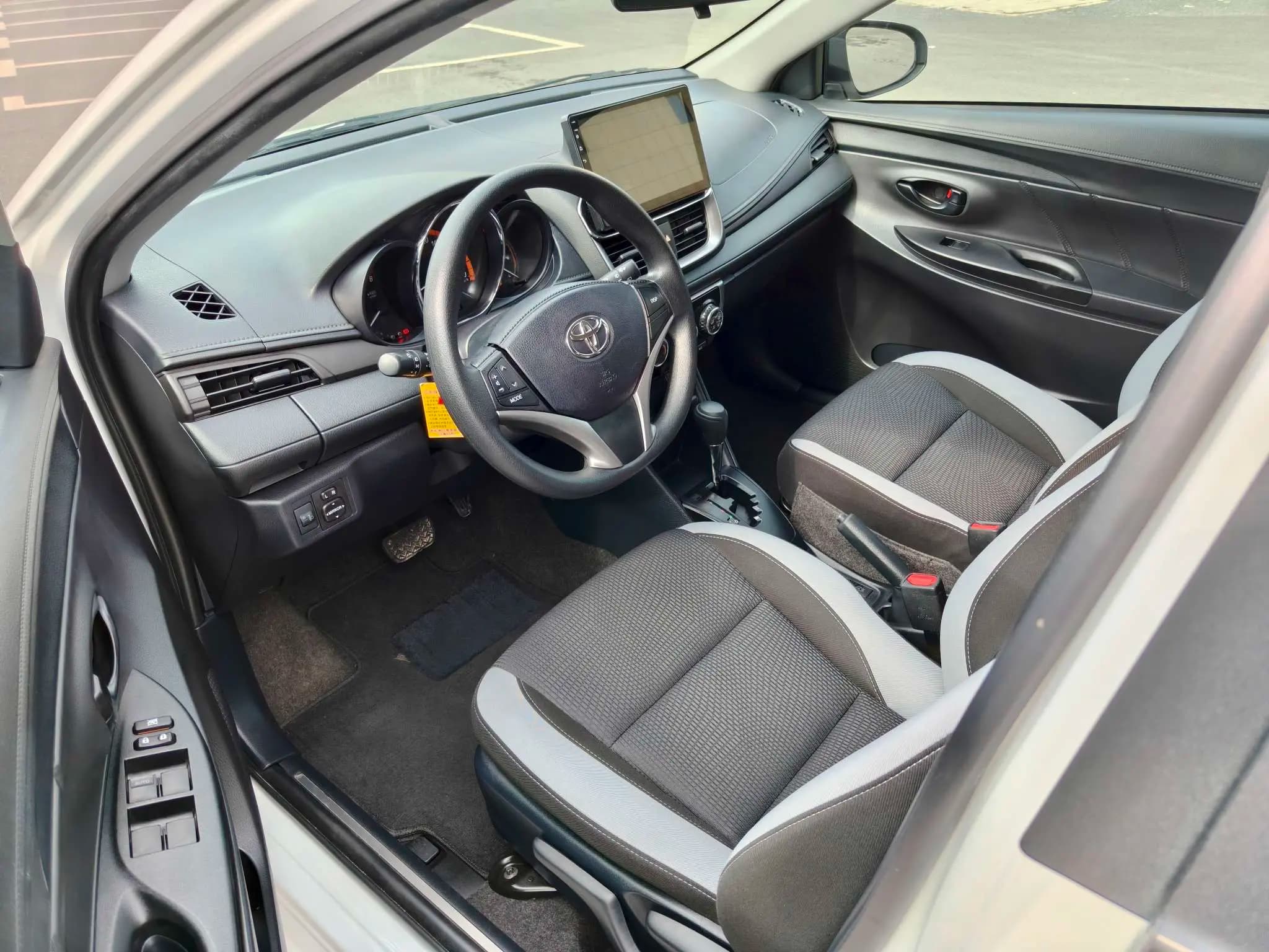 Toyota Yaris L 2022 г. 30026 км. — фото 7