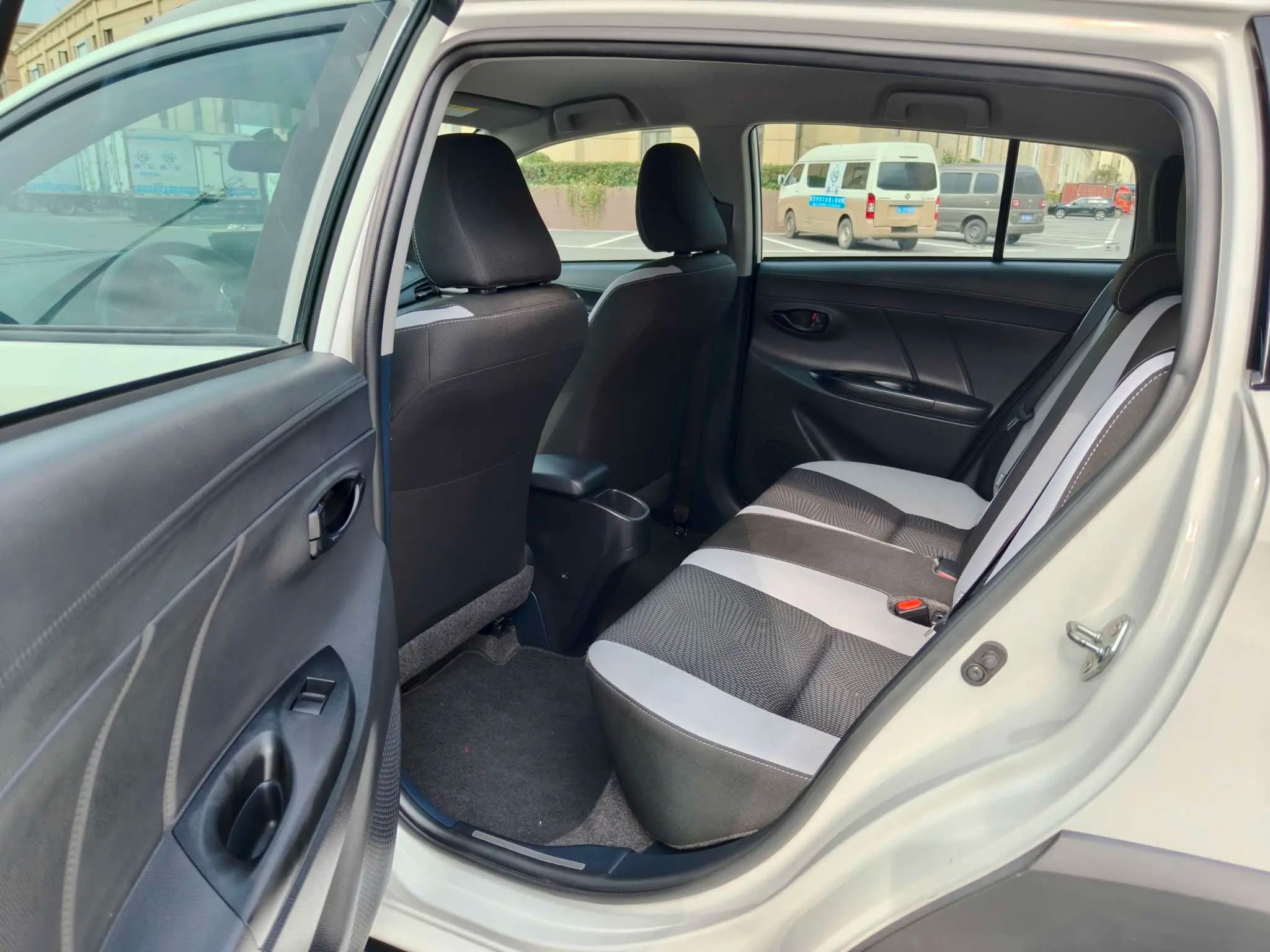 Toyota Yaris L 2022 г. 30026 км. — фото 8