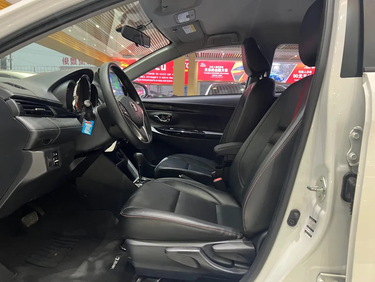 Toyota Yaris L 2022 г. 68027 км. — фото 13
