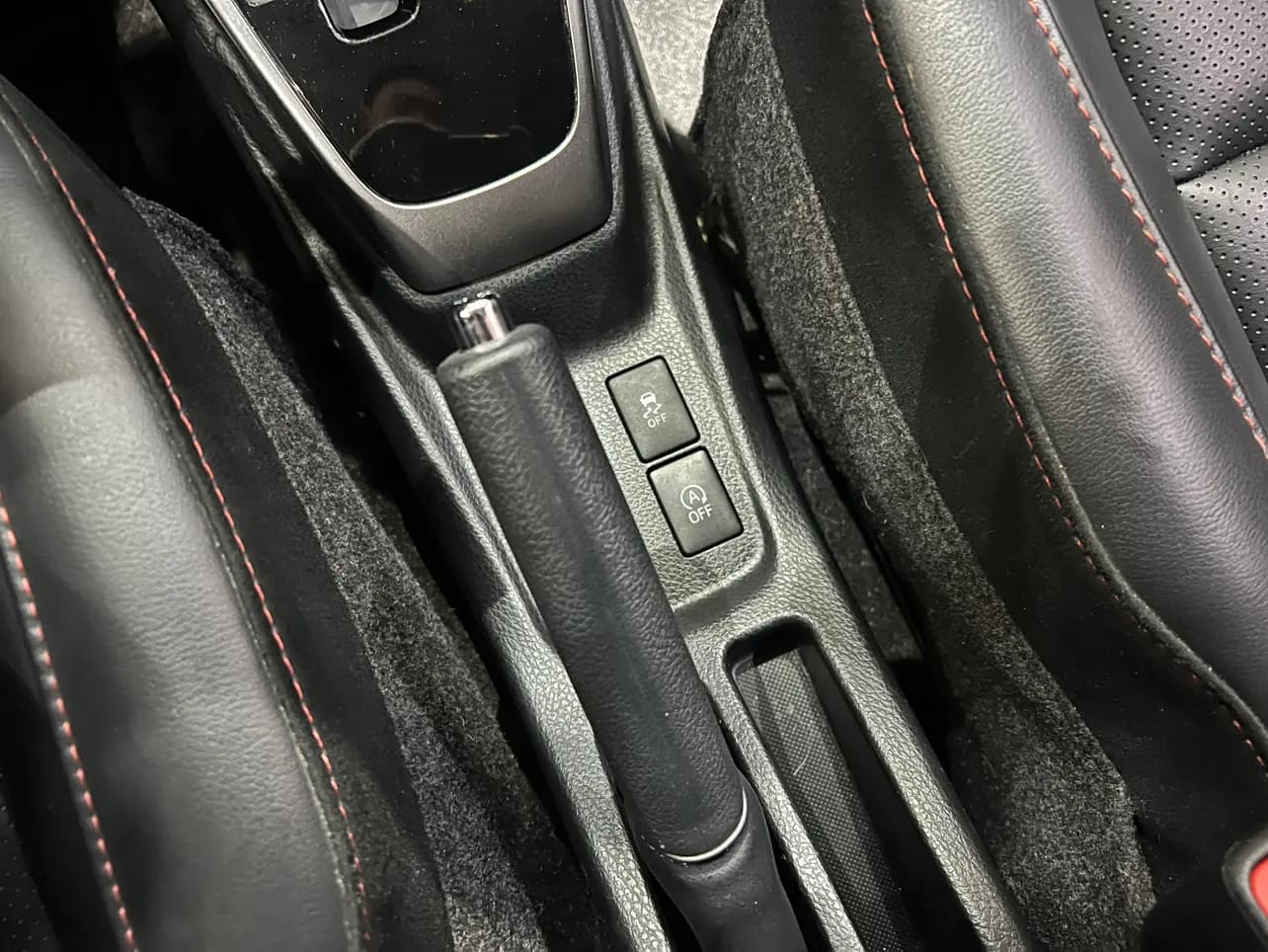 Toyota Yaris L 2022 г. 68027 км. — фото 8