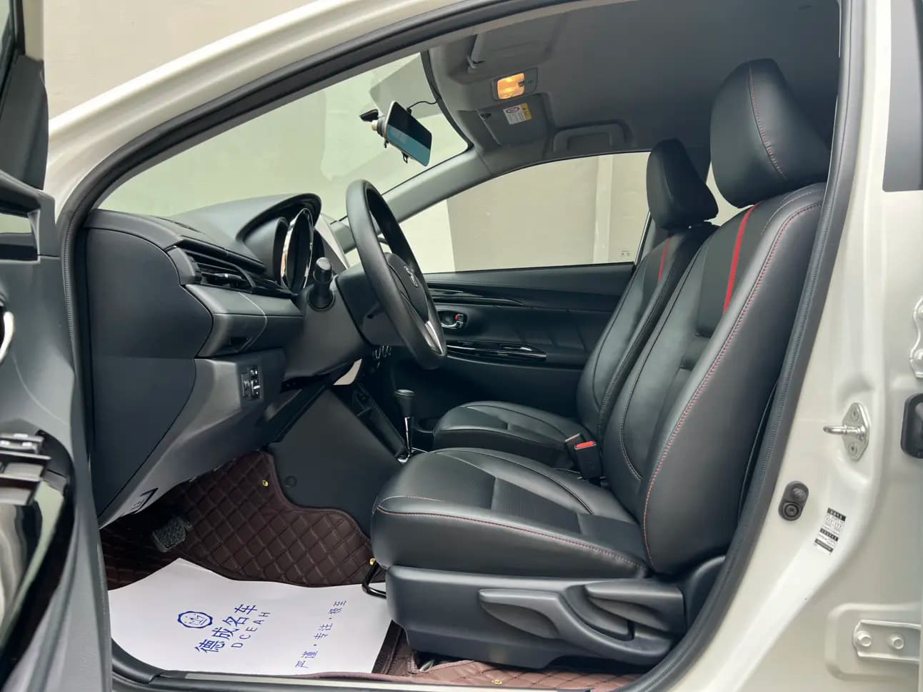 Toyota Yaris L 2021 г. 21028 км. — фото 8