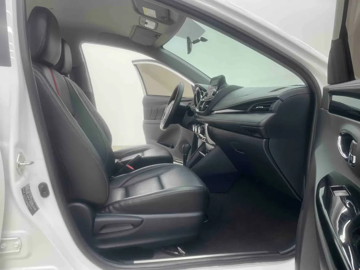 Toyota Yaris L 2021 г. 39030 км. — фото 13