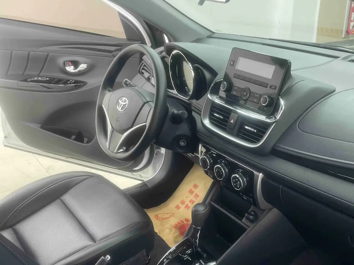 Toyota Yaris L 2021 г. 39030 км. — фото 6
