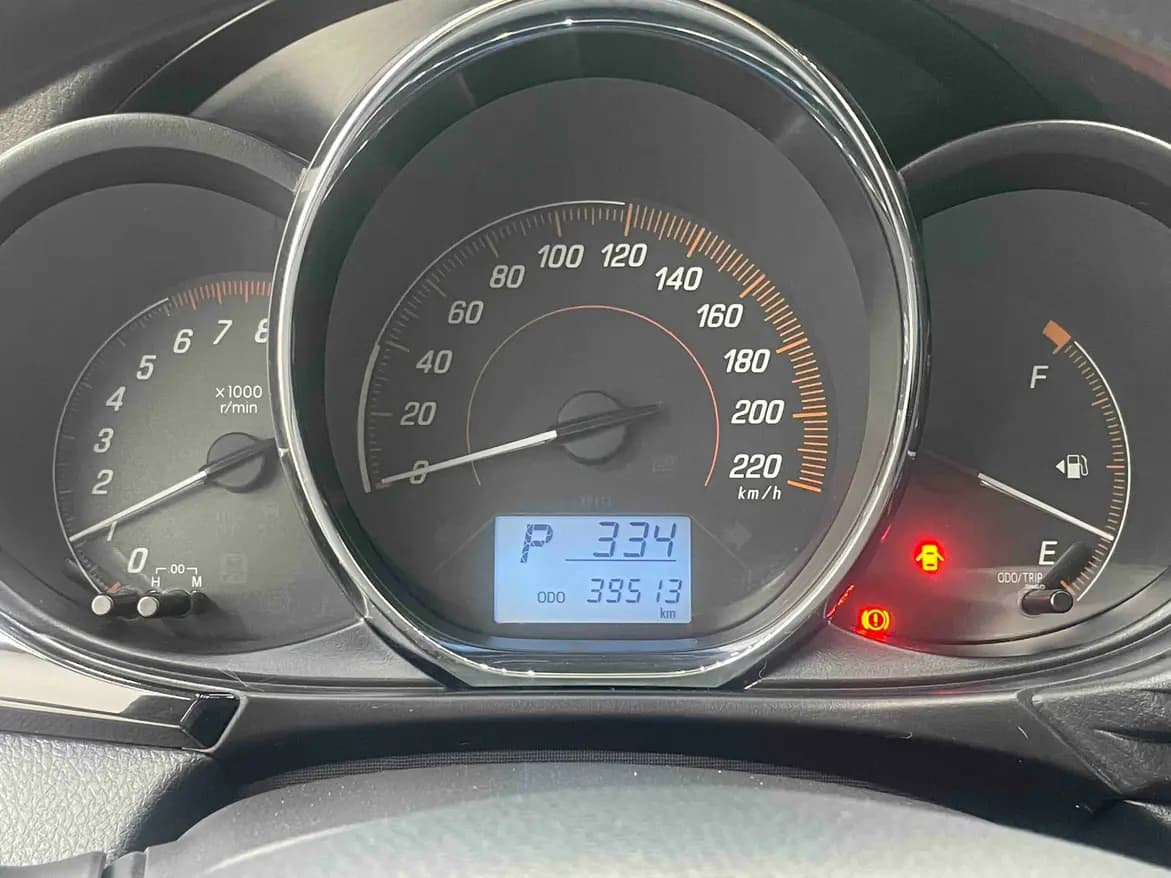 Toyota Yaris L 2021 г. 39030 км. — фото 8