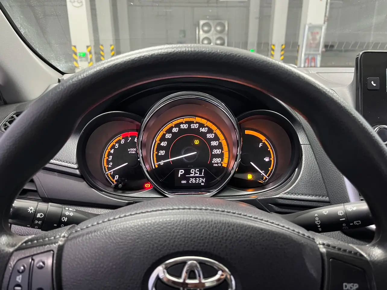 Toyota Yaris L 2023 г. 26331 км. — фото 10