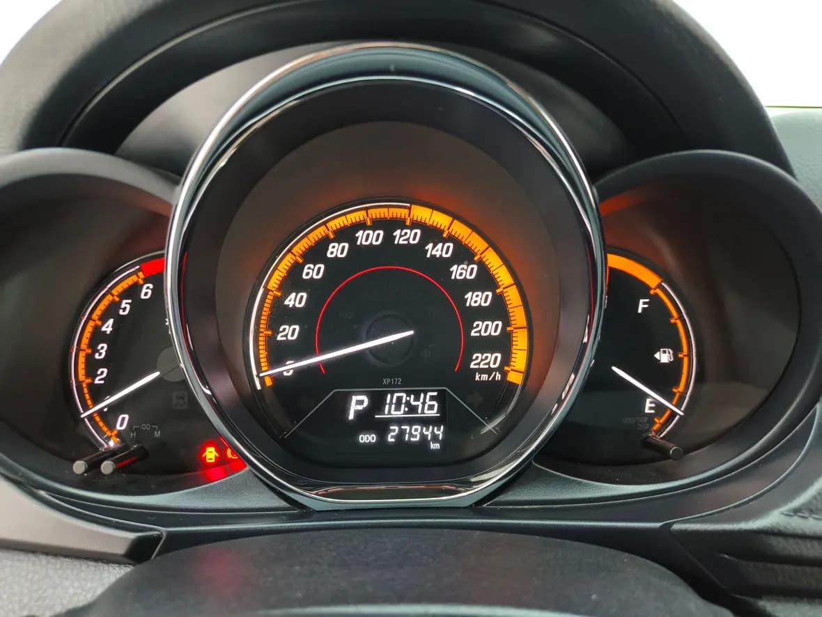 Toyota Yaris L 2022 г. 28033 км. — фото 11