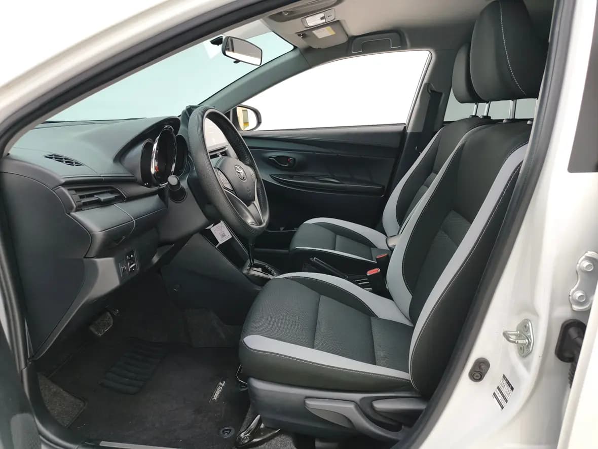 Toyota Yaris L 2022 г. 28033 км. — фото 14