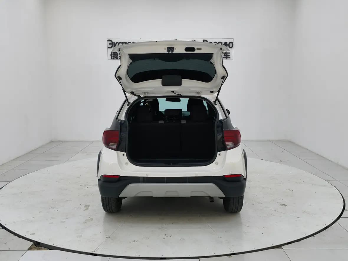 Toyota Yaris L 2022 г. 28033 км. — фото 9