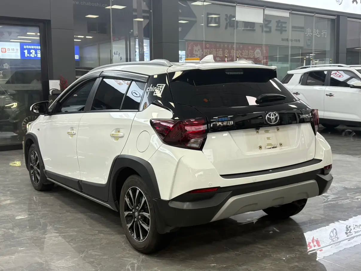 Toyota Yaris L 2022 г. 26034 км. — фото 4