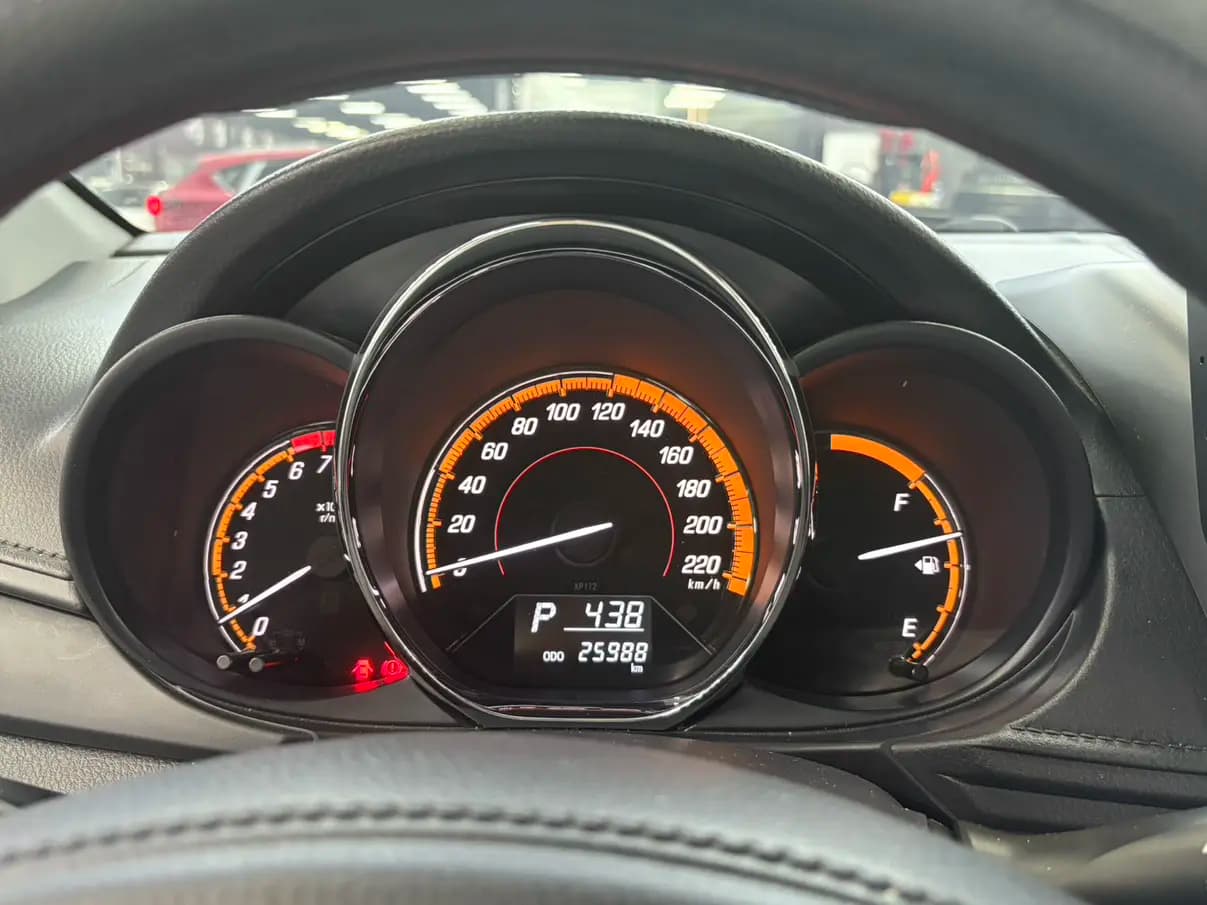 Toyota Yaris L 2022 г. 26034 км. — фото 7