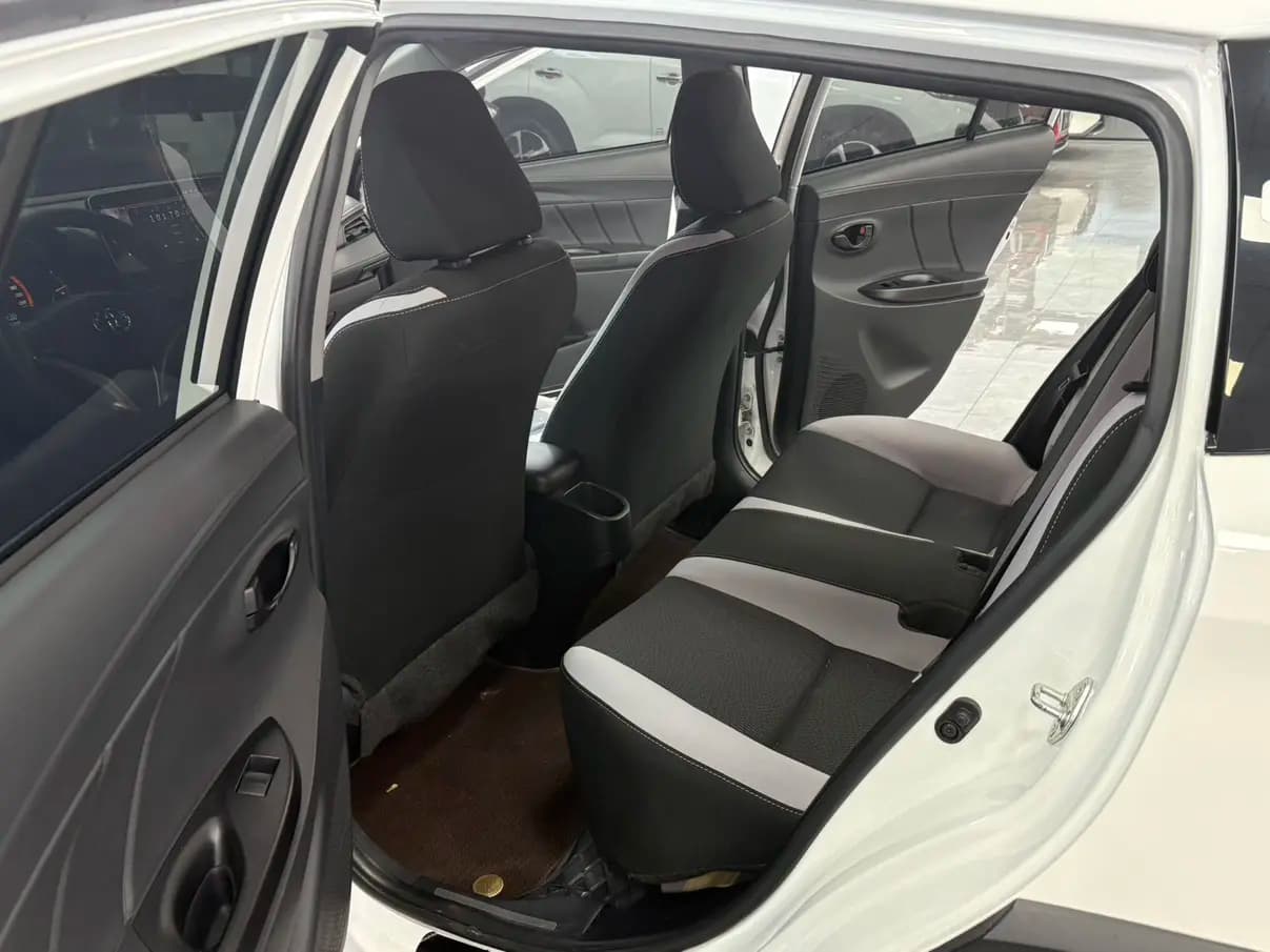 Toyota Yaris L 2022 г. 26034 км. — фото 9
