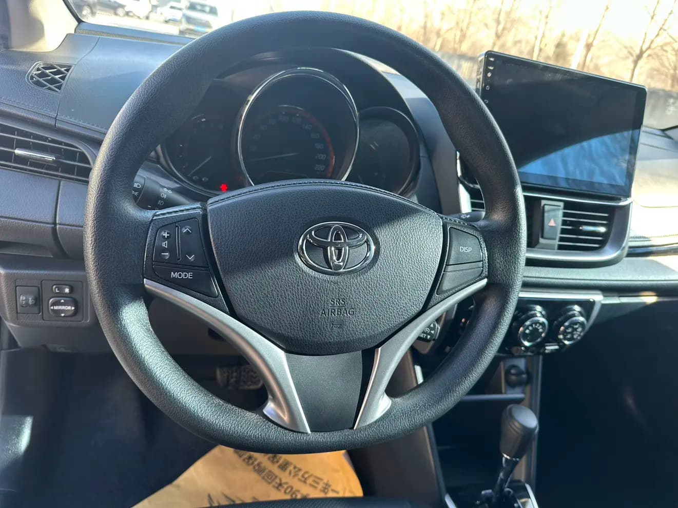 Toyota Yaris L 2022 г. 36035 км. — фото 11
