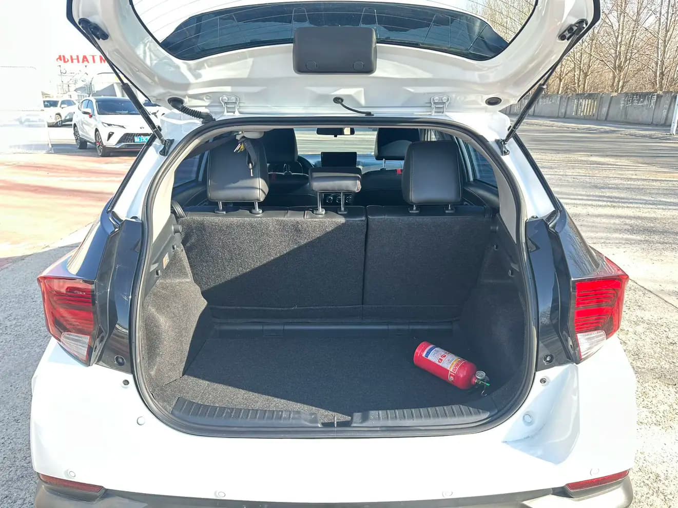 Toyota Yaris L 2022 г. 36035 км. — фото 14