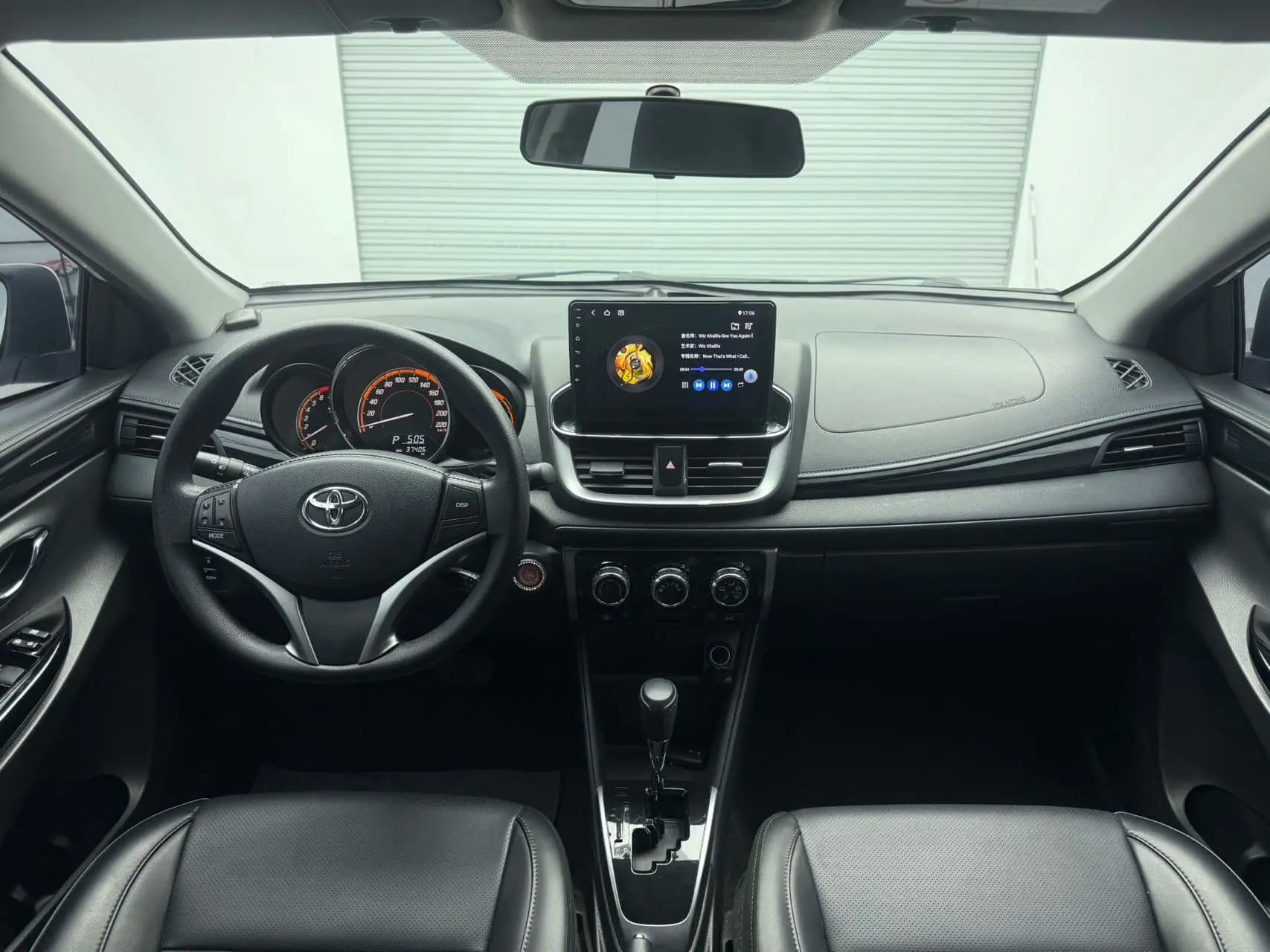 Toyota Yaris L 2022 г. 37036 км. — фото 11