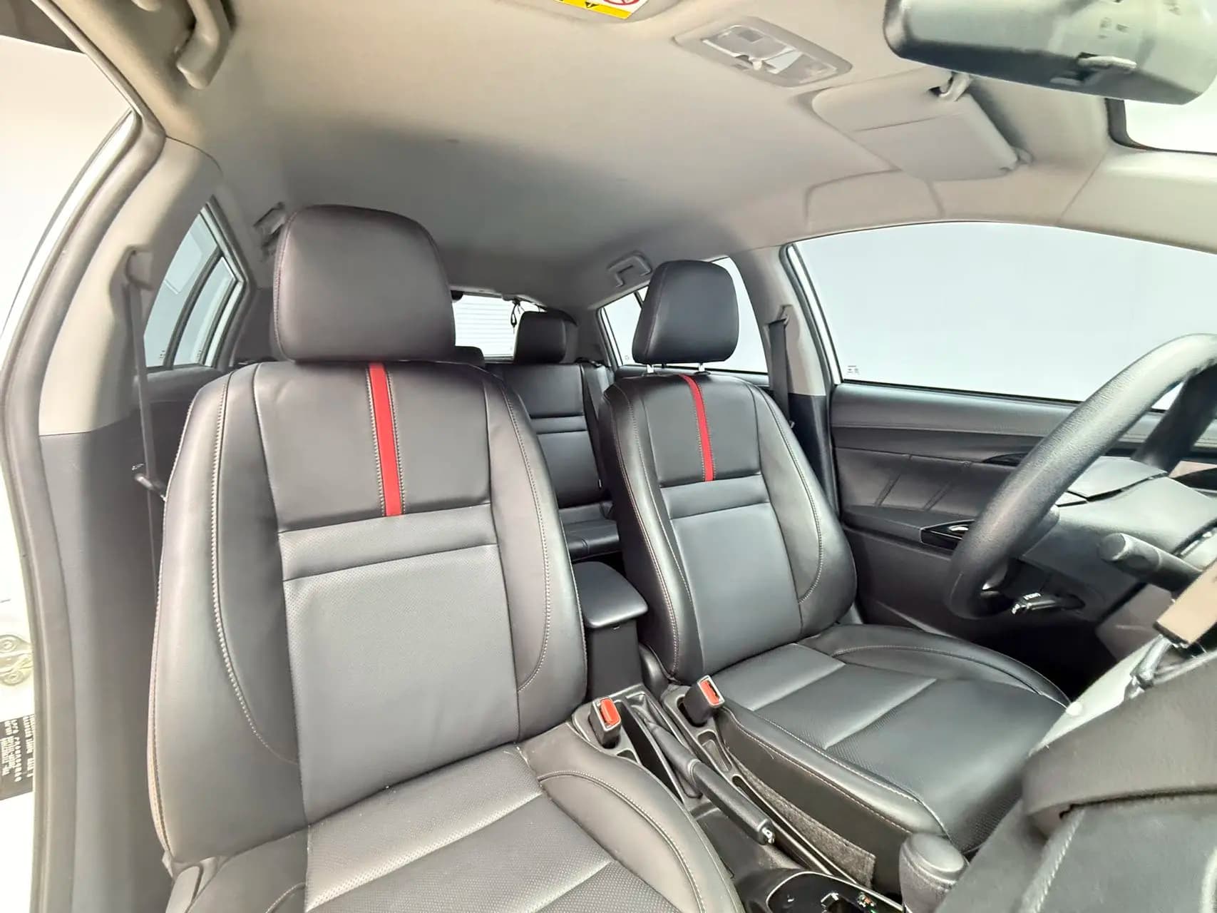 Toyota Yaris L 2022 г. 37036 км. — фото 20