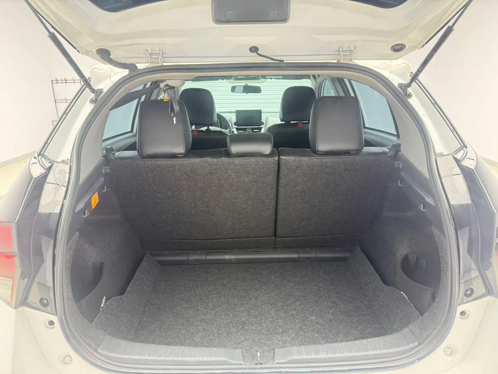 Toyota Yaris L 2022 г. 37036 км. — фото 21