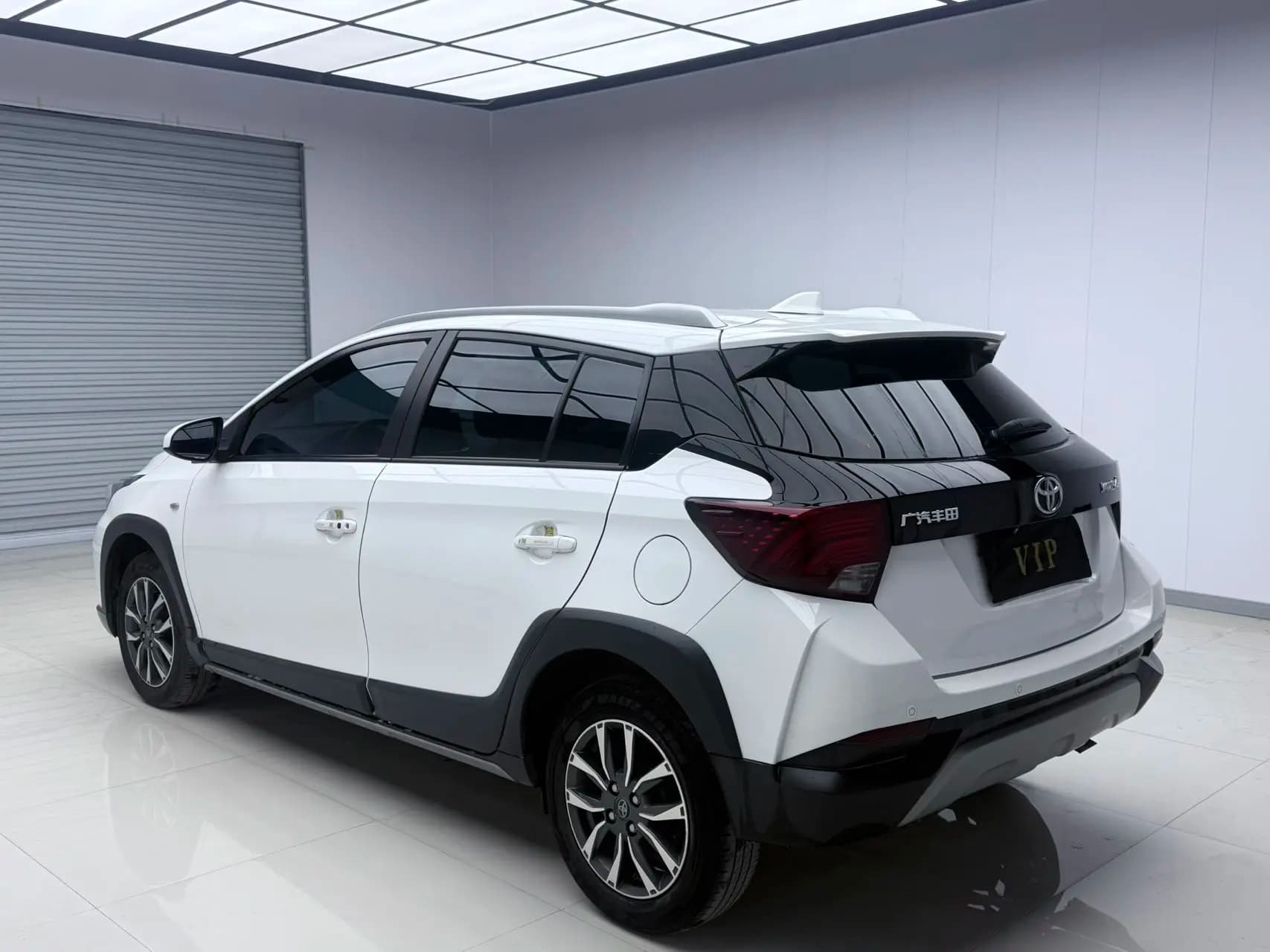 Toyota Yaris L 2022 г. 37036 км. — фото 4