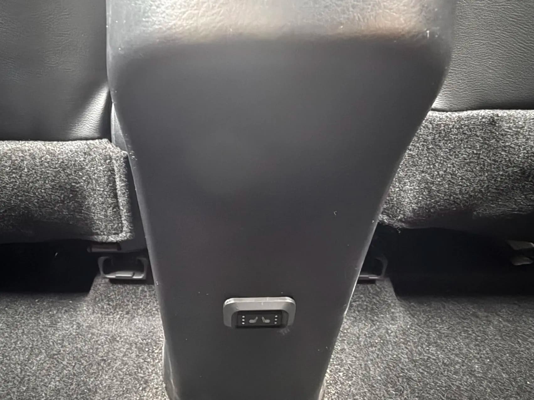 Toyota Yaris L 2022 г. 37036 км. — фото 8