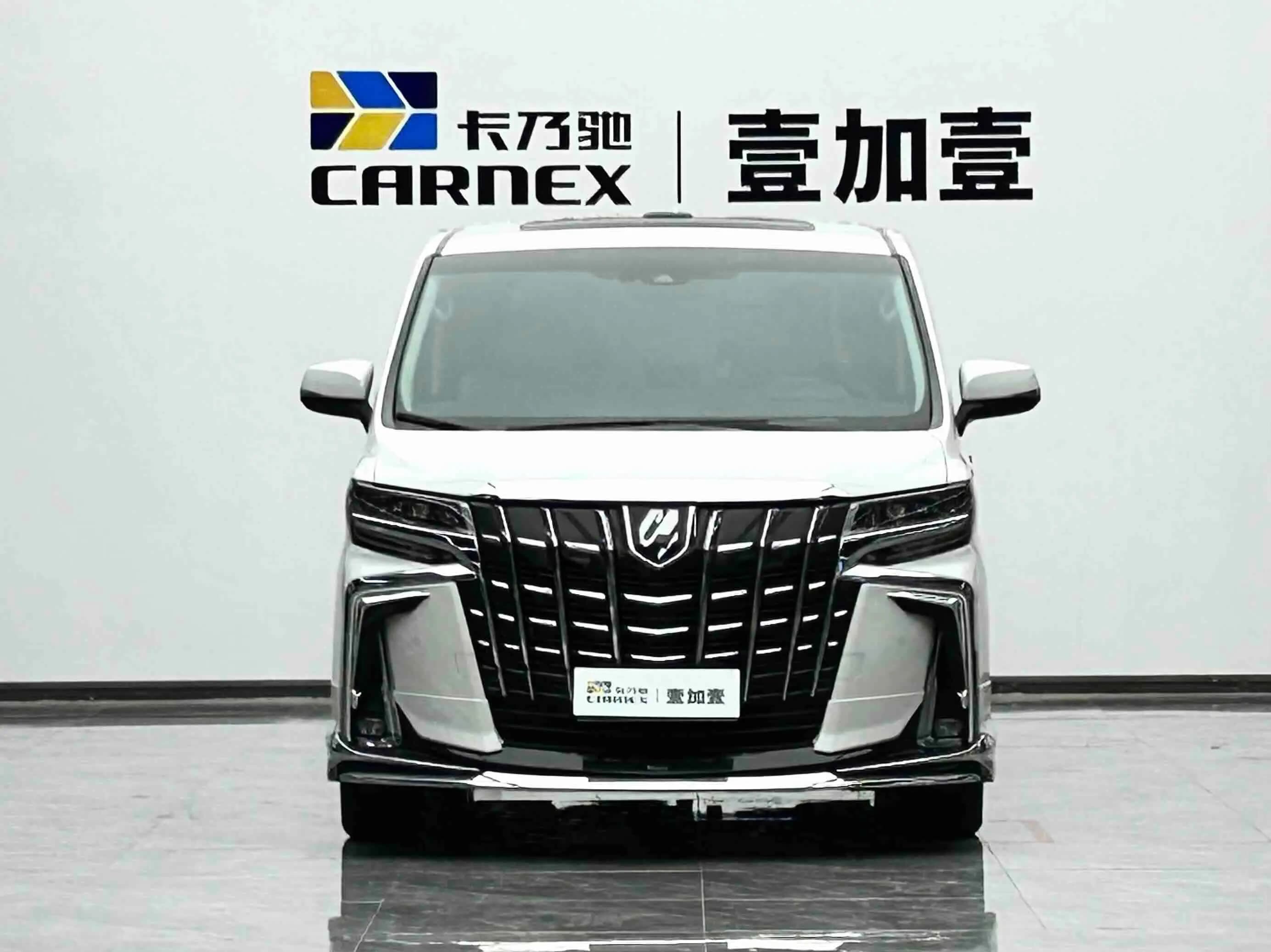 Toyota Alphard 2022 г. 52022 км. — фото 2