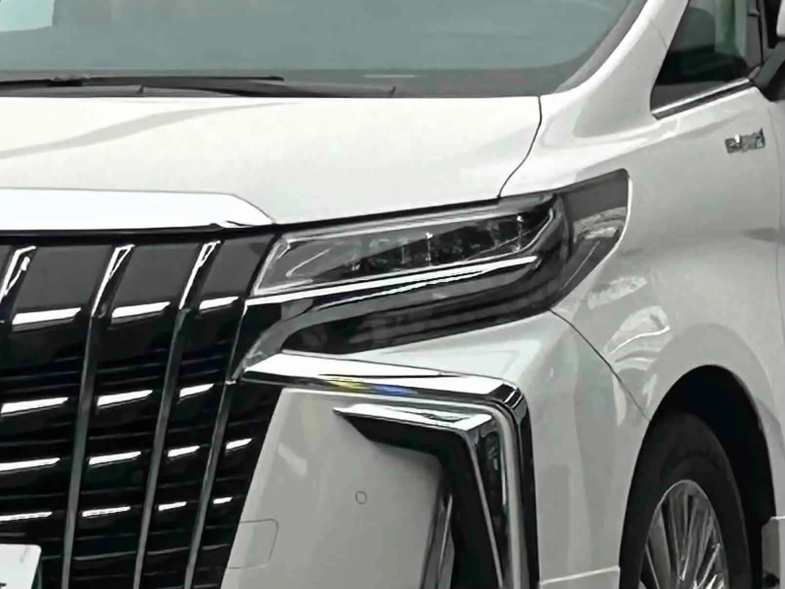 Toyota Alphard 2022 г. 52022 км. — фото 7