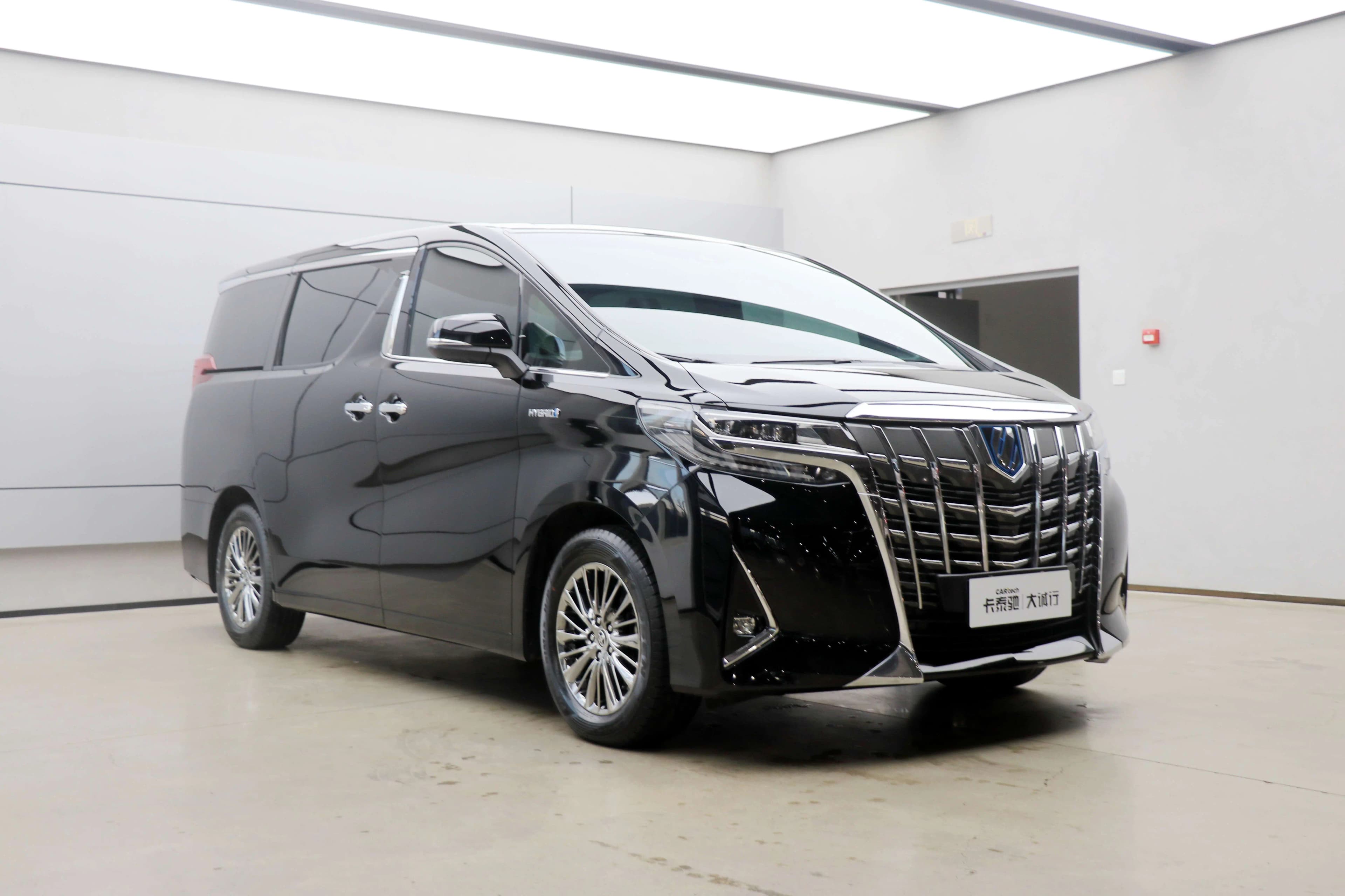 Toyota Alphard 2022 г. 50023 км. — фото 3
