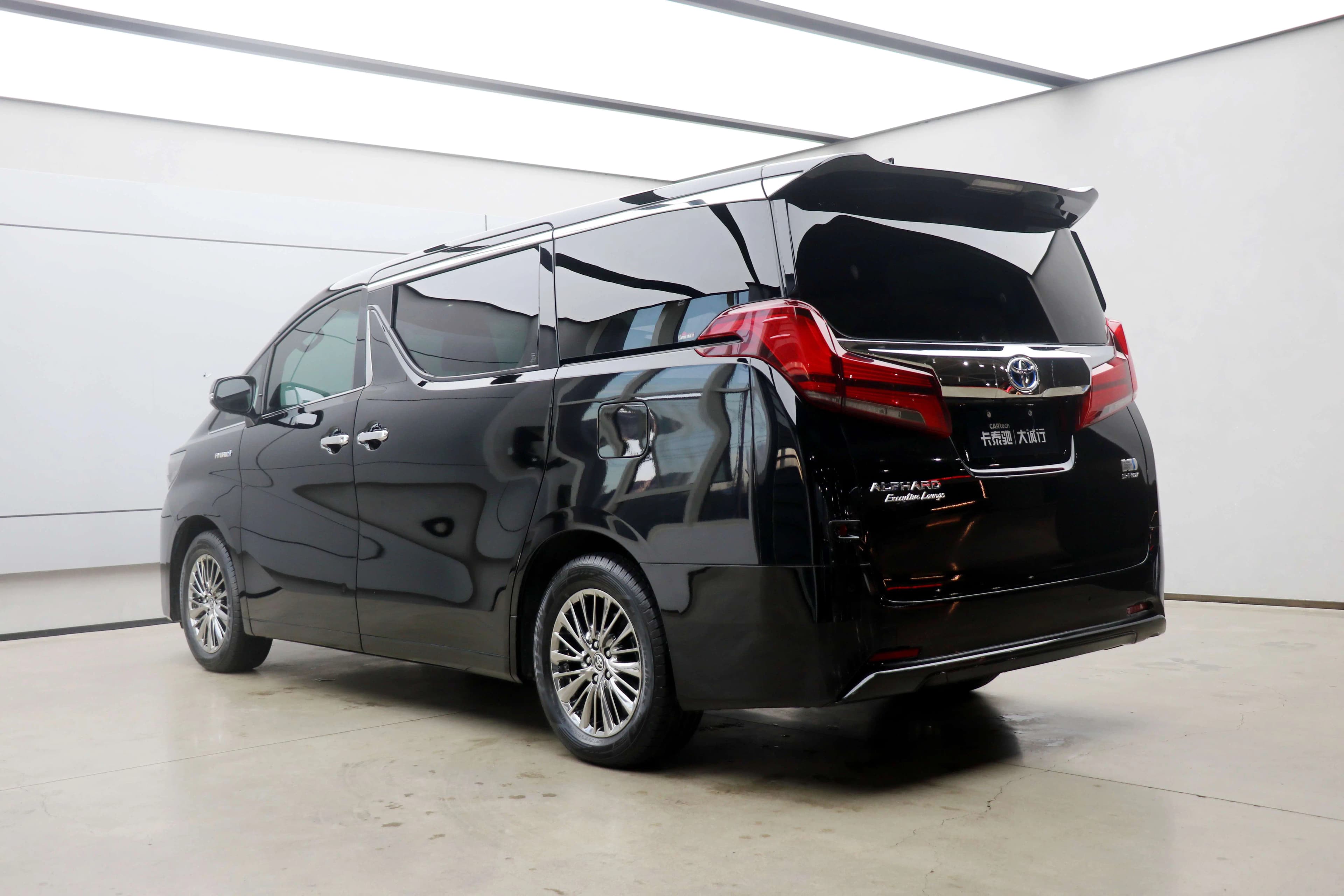 Toyota Alphard 2022 г. 50023 км. — фото 4