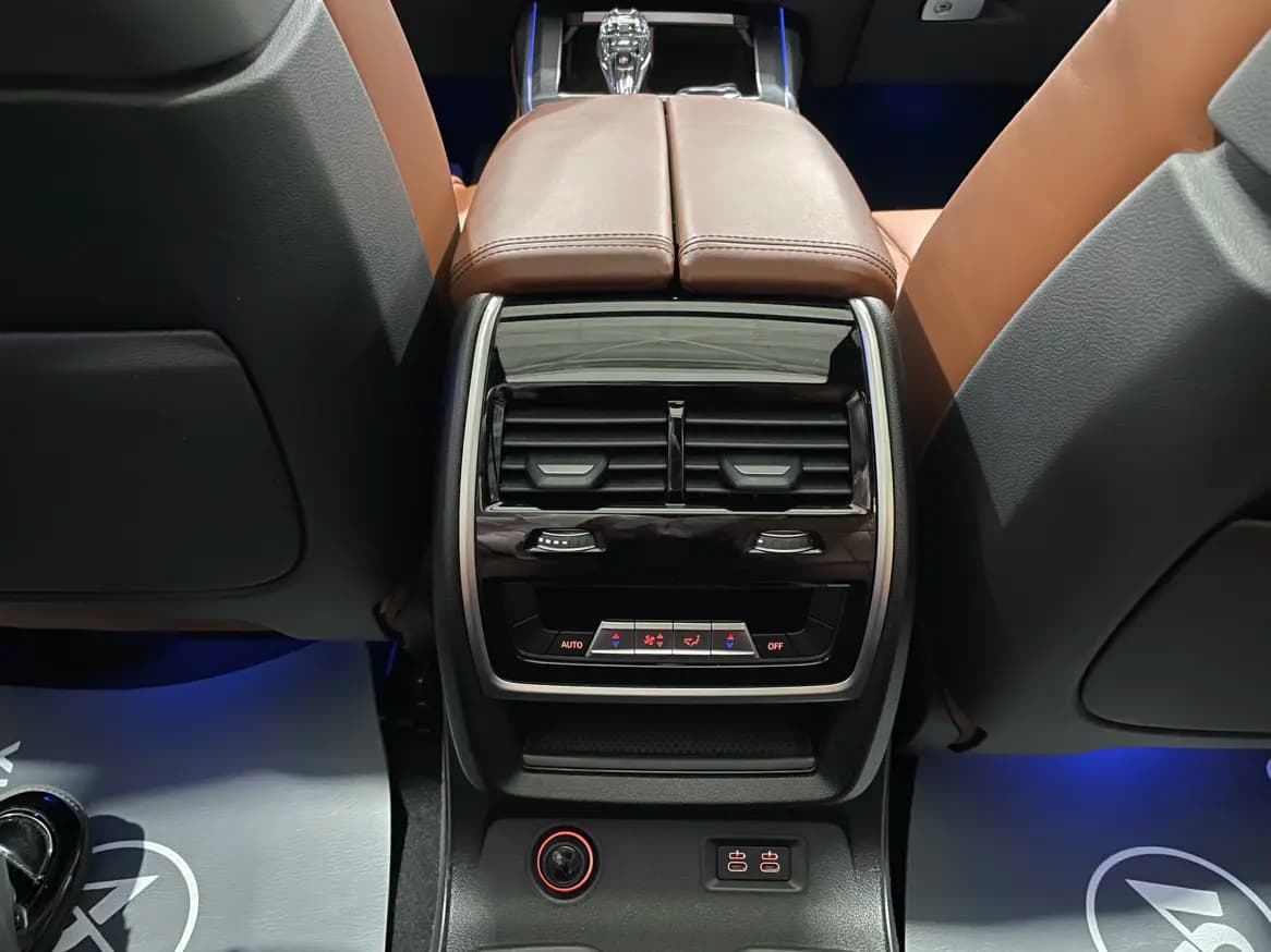 BMW X7 2021 г. 49480 км. — фото 14