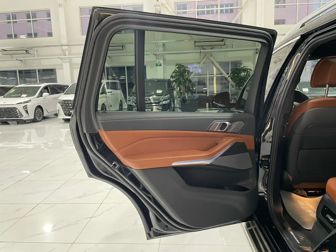 BMW X7 2021 г. 49480 км. — фото 31