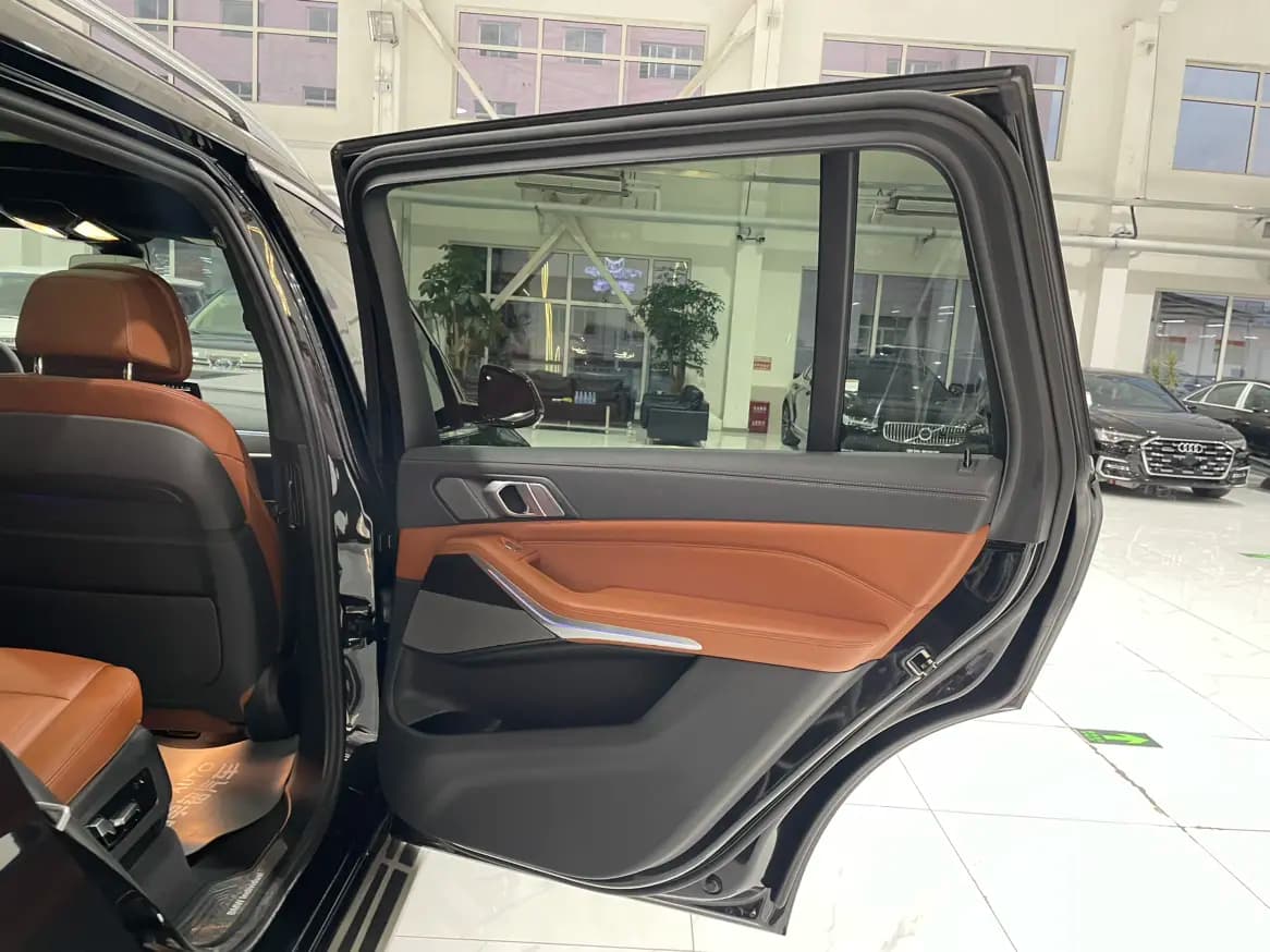 BMW X7 2021 г. 49480 км. — фото 33