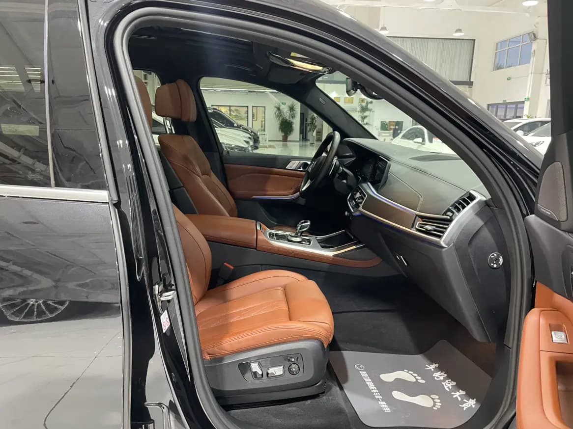 BMW X7 2021 г. 49480 км. — фото 34