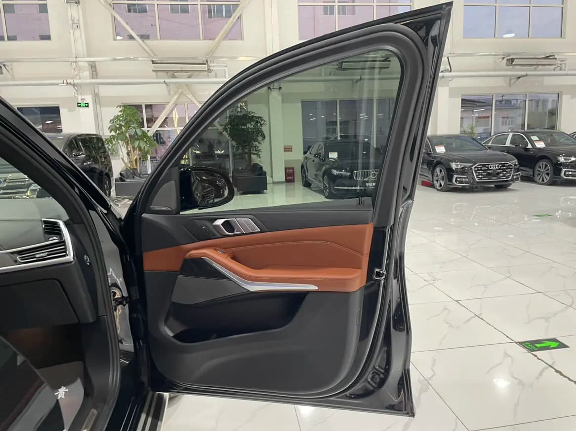 BMW X7 2021 г. 49480 км. — фото 36