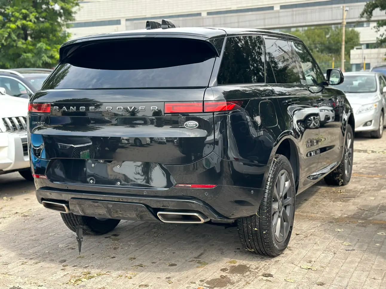 Land Rover Range Rover Sport 2024 г. 13037 км. — фото 6