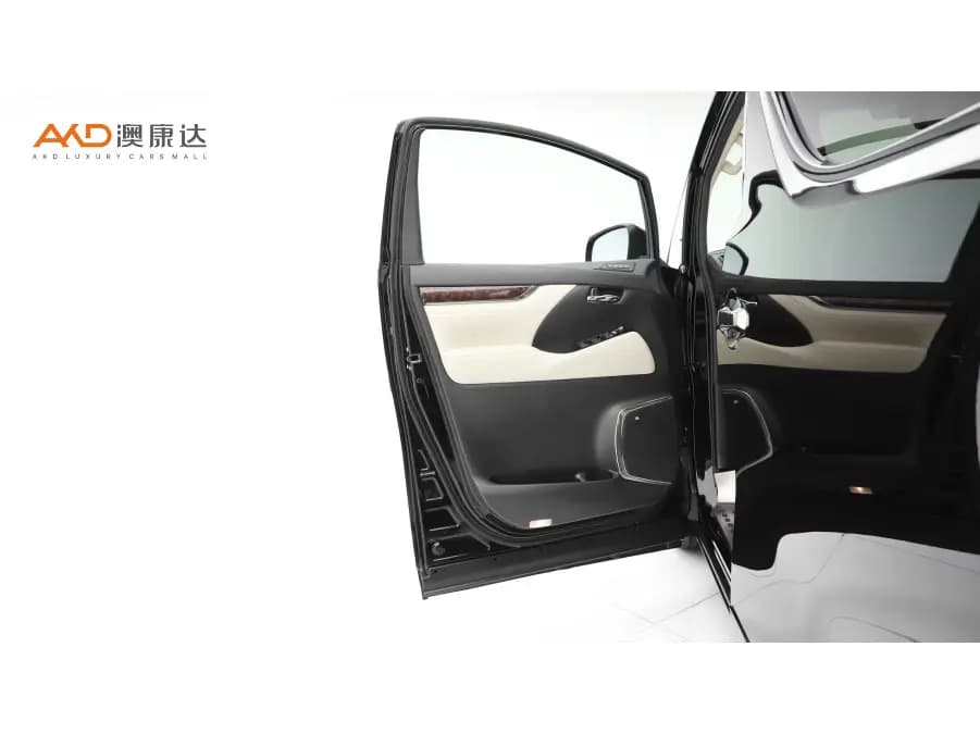 Toyota Alphard 2022 г. 58325 км. — фото 4