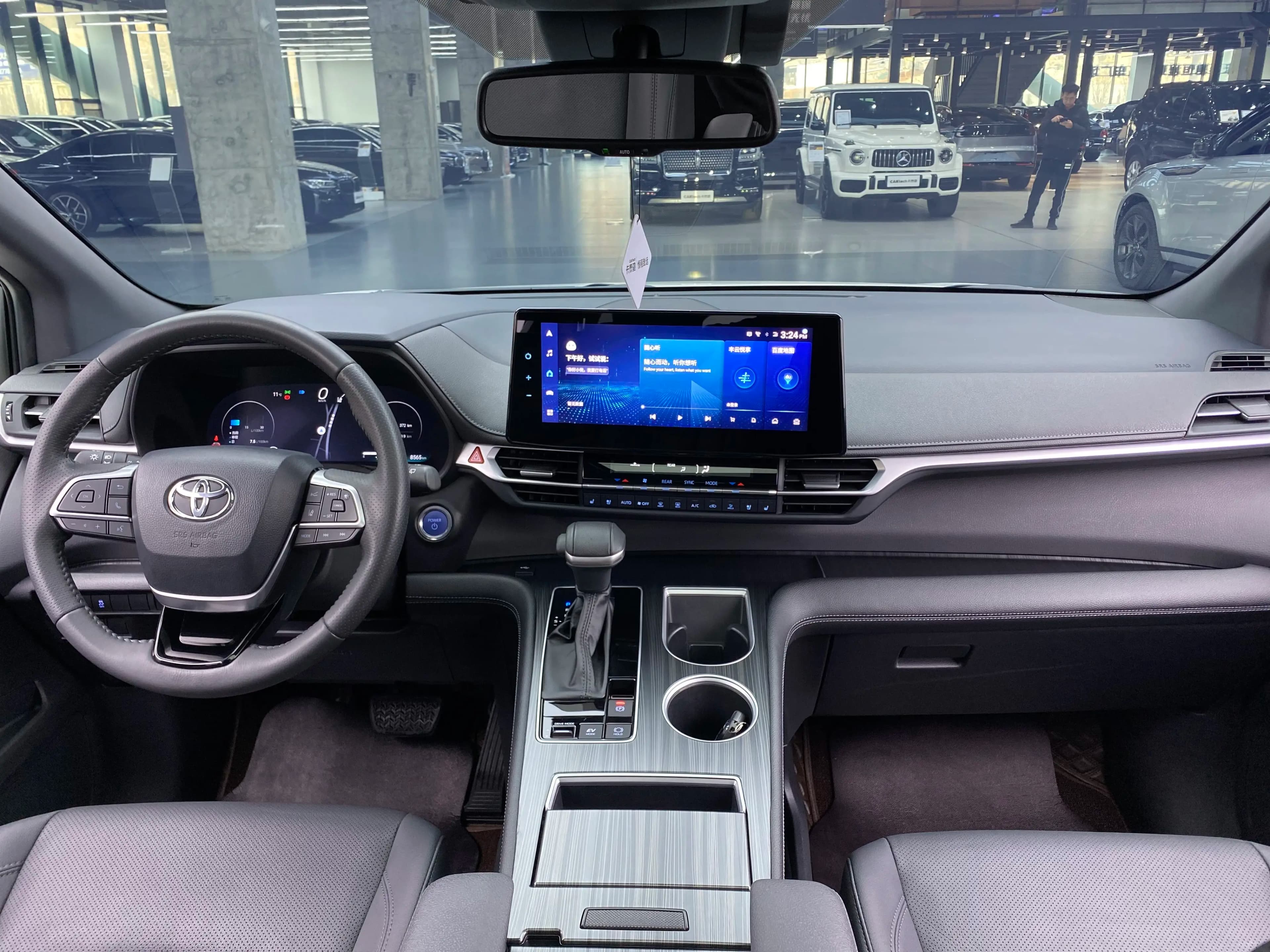 Toyota Sienna 2022 г. 27244 км. — фото 23