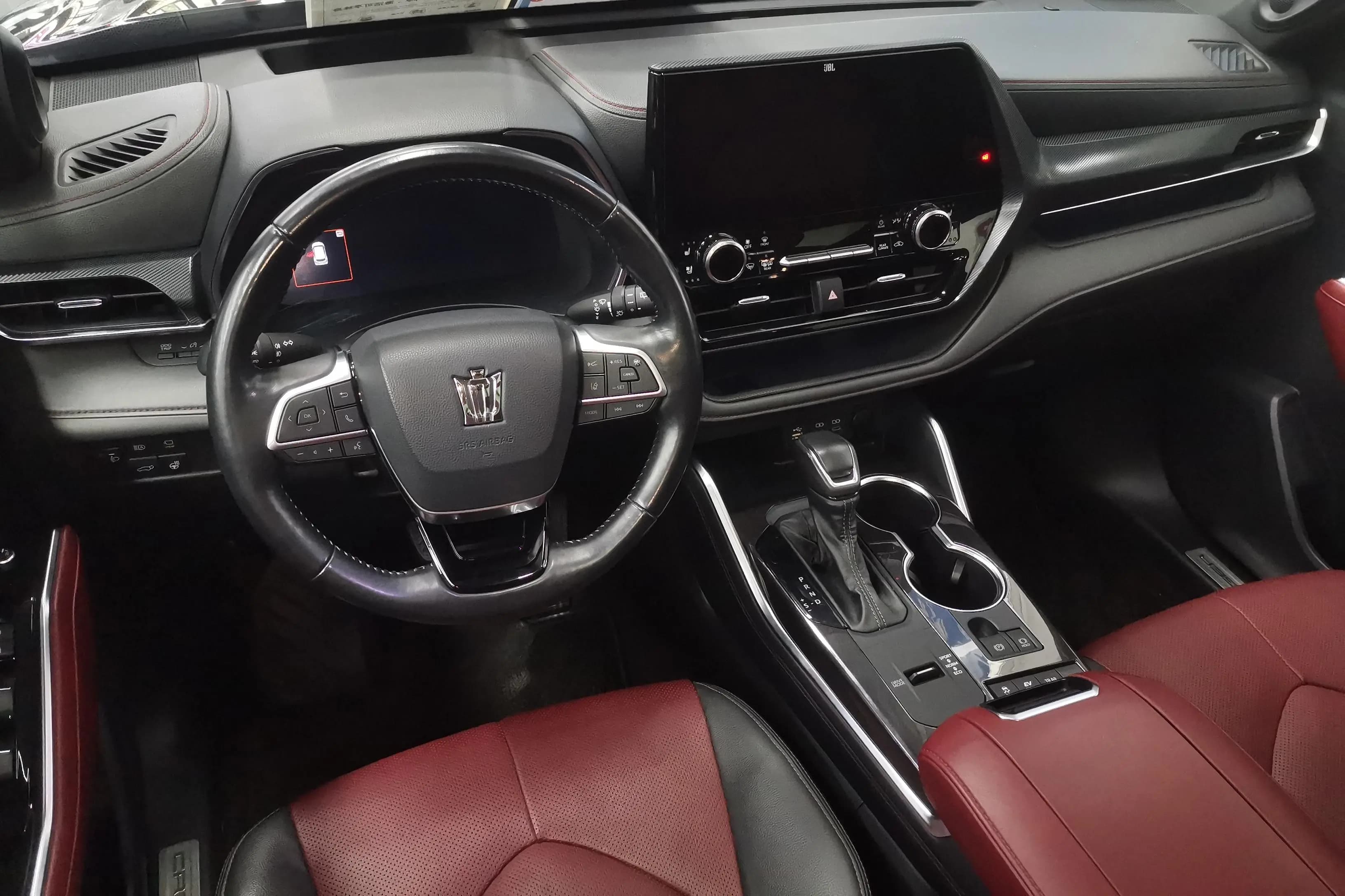 Toyota Crown Kluger 2021 г. 25939 км. — фото 11