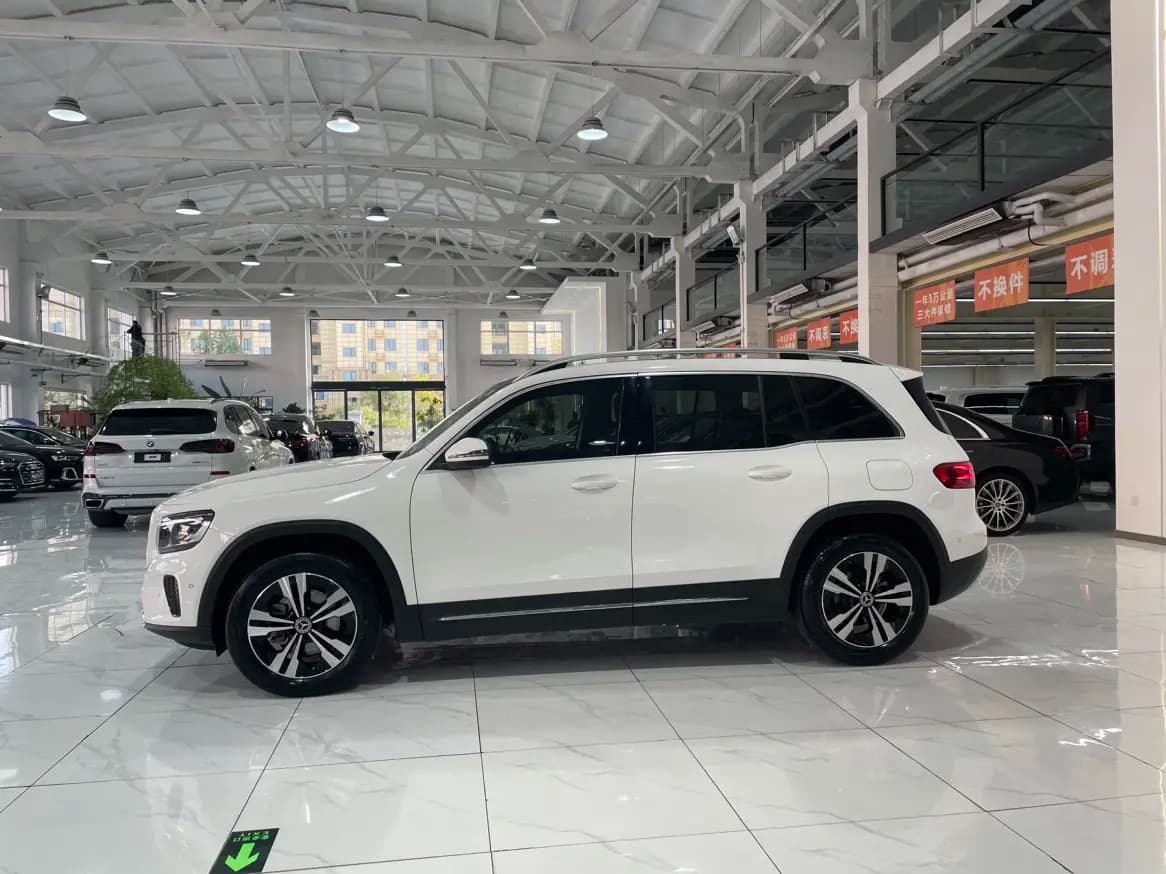 Mercedes-Benz GLB 2024 г. 20485 км. — фото 4