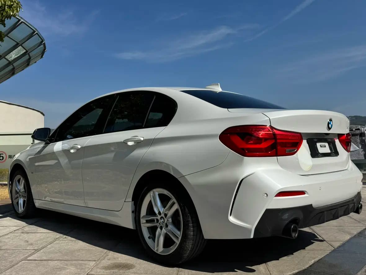 BMW 1 Series 2021 г. 55068 км. — фото 4