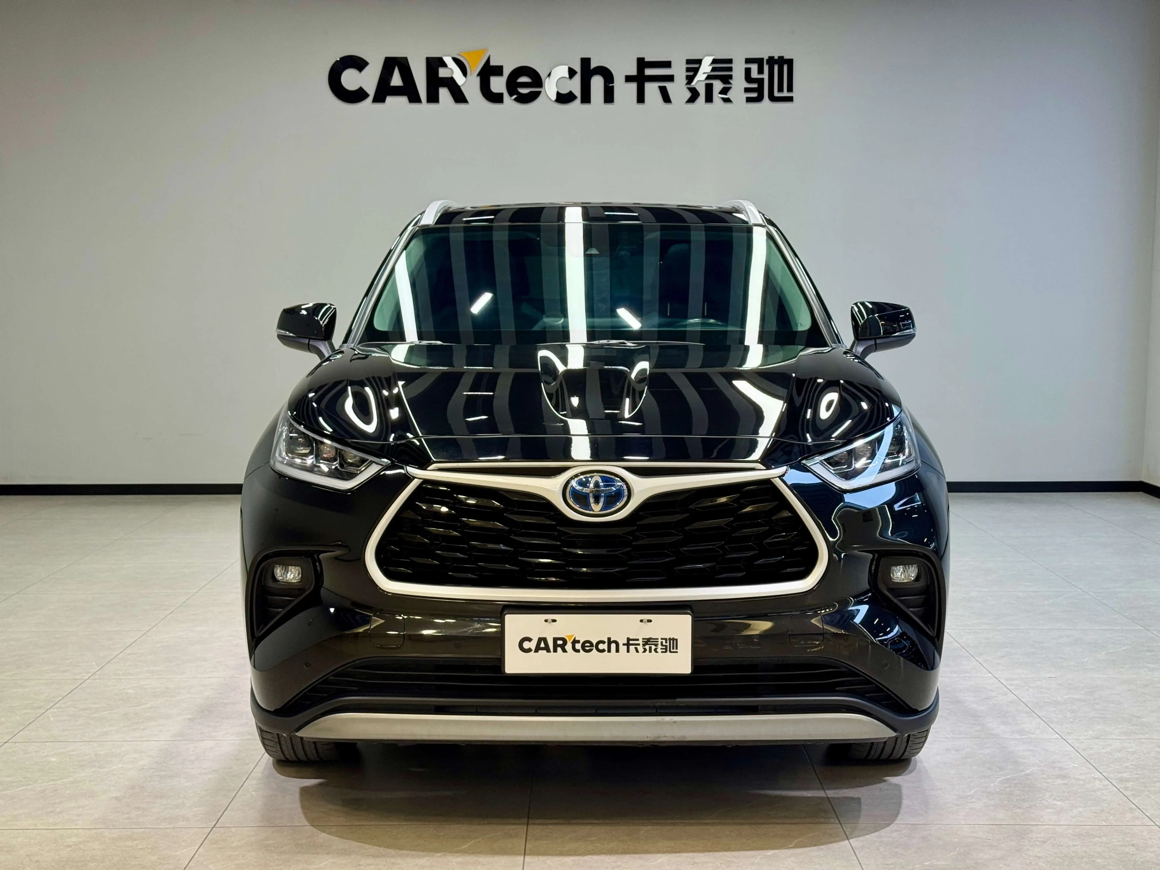 Toyota Highlander 2022 г. 48111 км. — фото 2