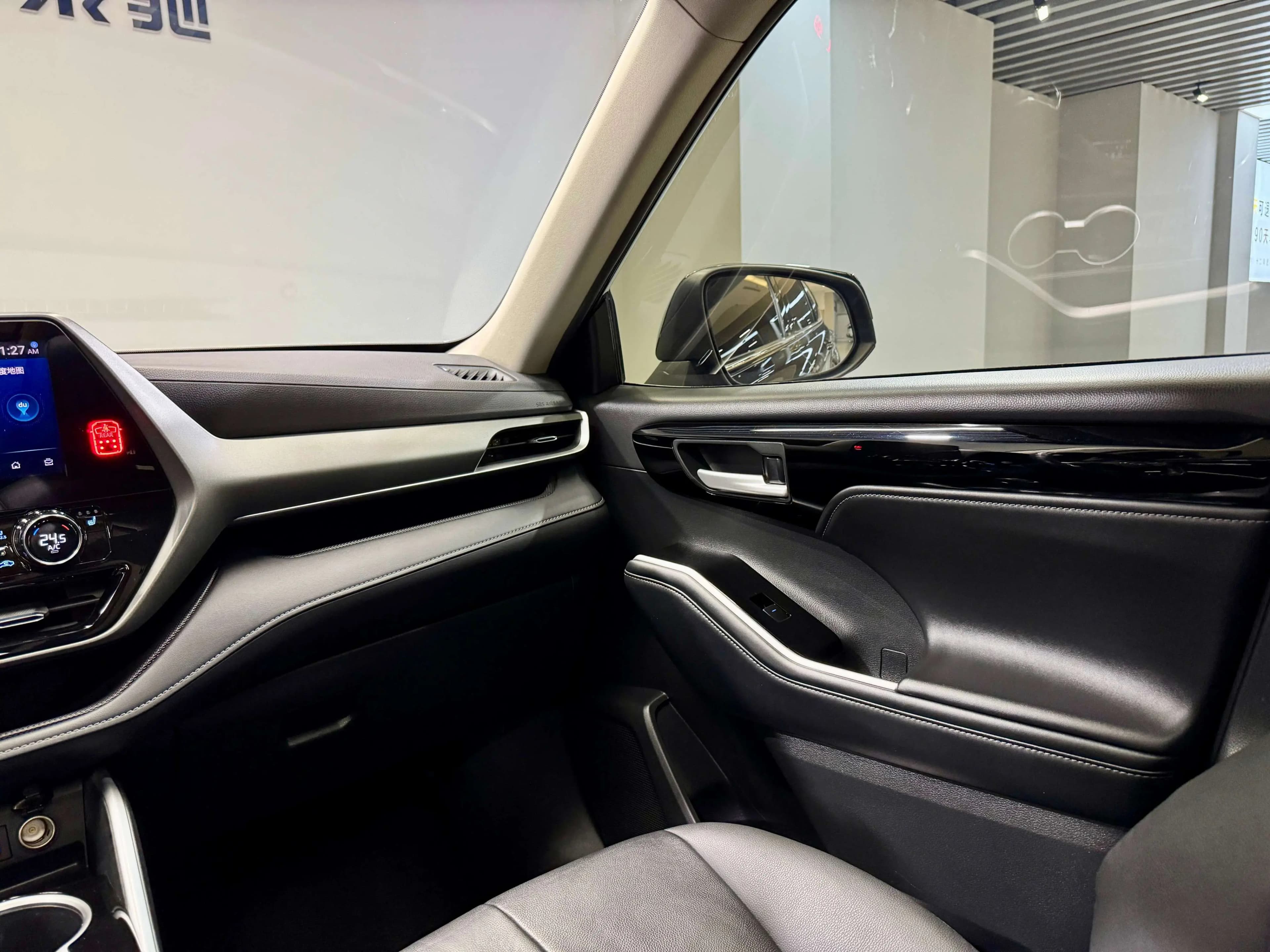 Toyota Highlander 2022 г. 48111 км. — фото 15